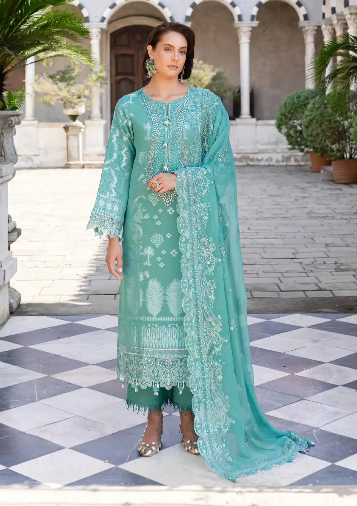 mohsin-saeed-fabrics-is-selling-online-and-in stores-Luxury-daily-wear-wedding-wear-formal-wear-in-budgeted-price-This-product-is-from-nureh-exclusive-jacquard-lawn25-ne-157-is-available-on-Mohsin-saeed-fabrics-website.