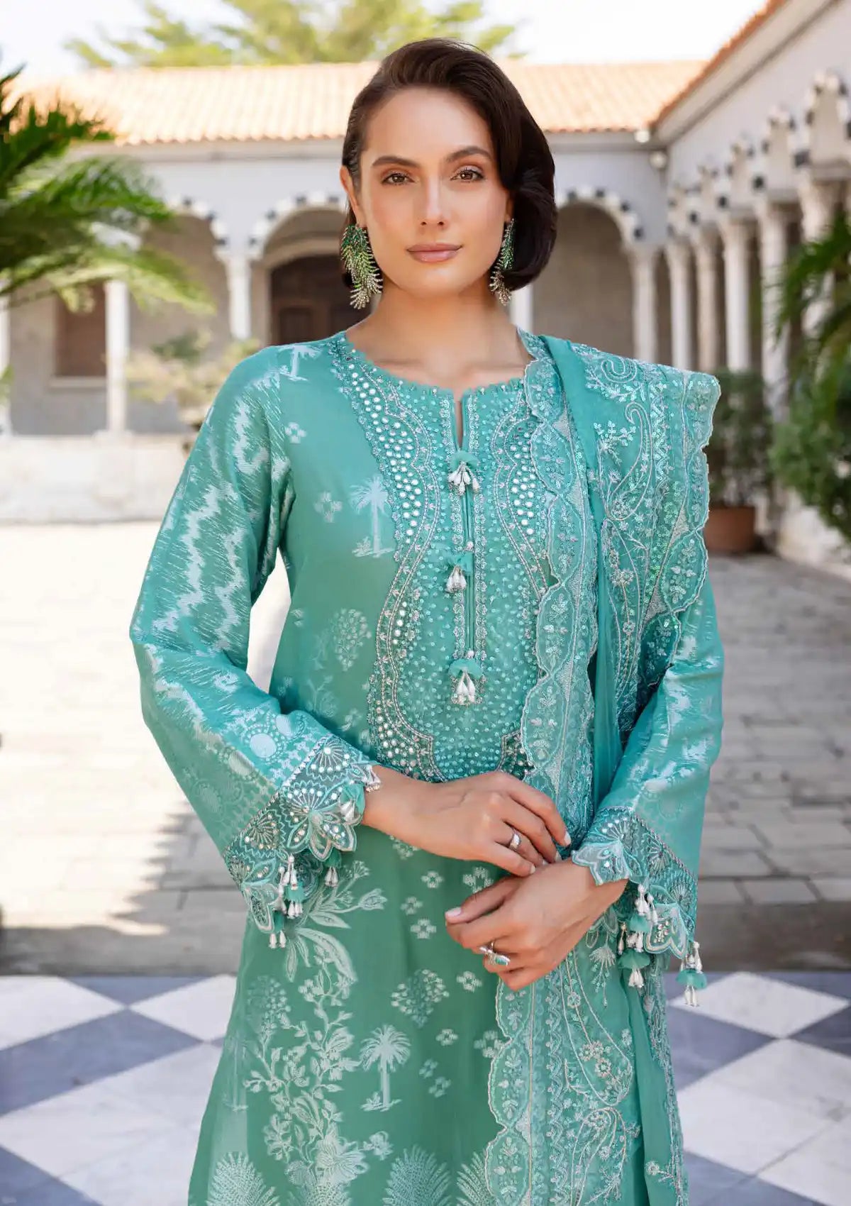 mohsin-saeed-fabrics-is-selling-online-and-in stores-Luxury-daily-wear-wedding-wear-formal-wear-in-budgeted-price-This-product-is-from-nureh-exclusive-jacquard-lawn25-ne-157-is-available-on-Mohsin-saeed-fabrics-website.