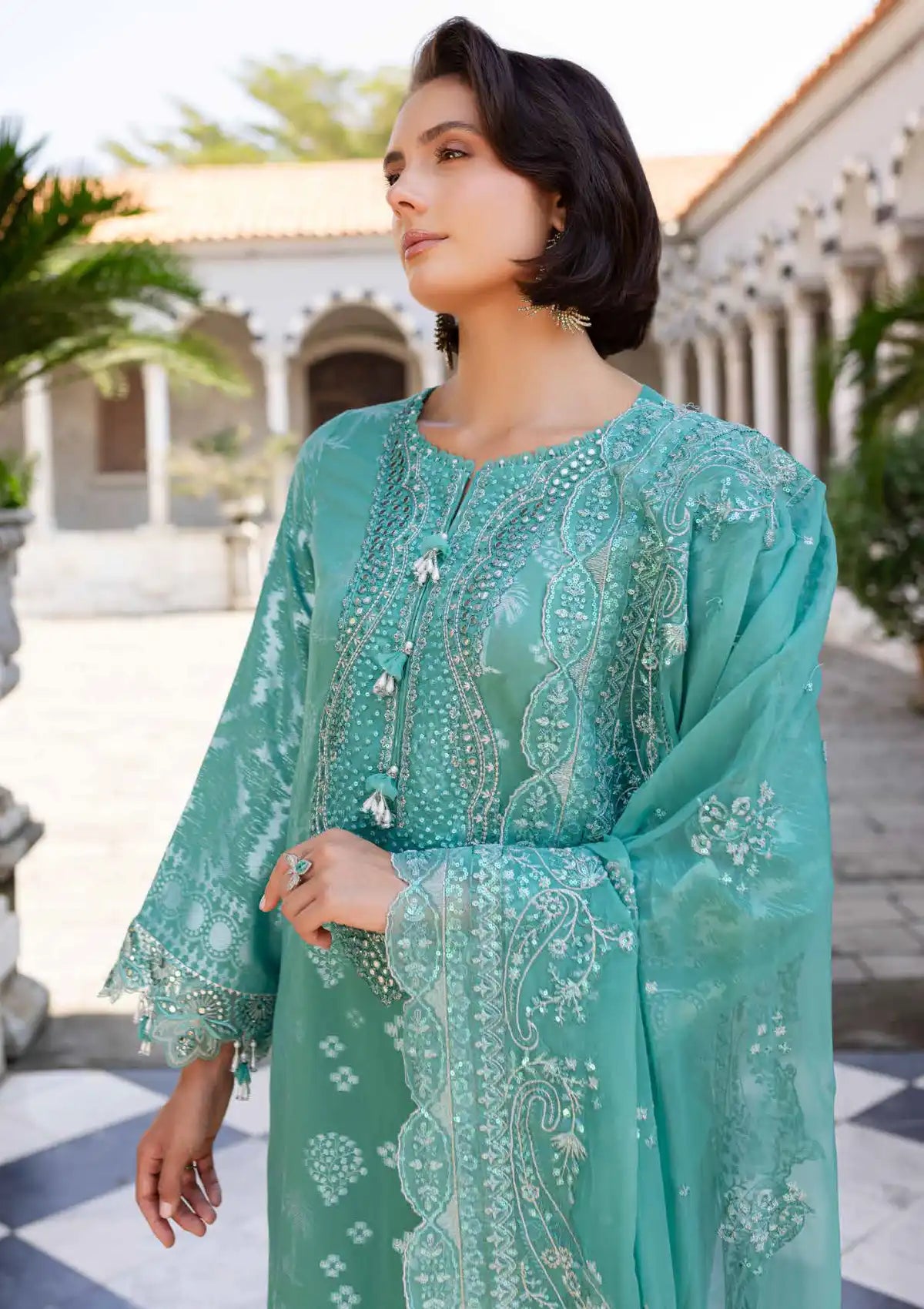 mohsin-saeed-fabrics-is-selling-online-and-in stores-Luxury-daily-wear-wedding-wear-formal-wear-in-budgeted-price-This-product-is-from-nureh-exclusive-jacquard-lawn25-ne-157-is-available-on-Mohsin-saeed-fabrics-website.