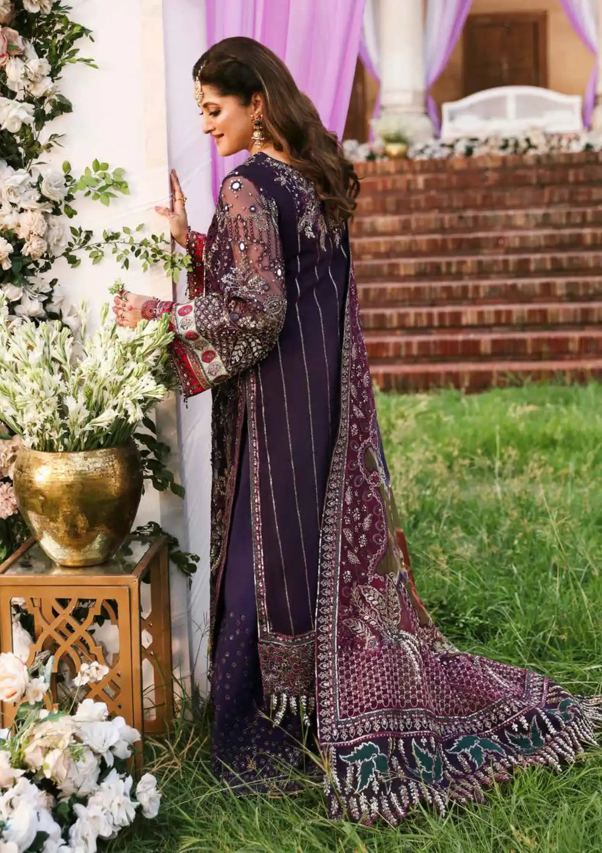 Nureh Jhoomro Luxury Formals'24 NL-70