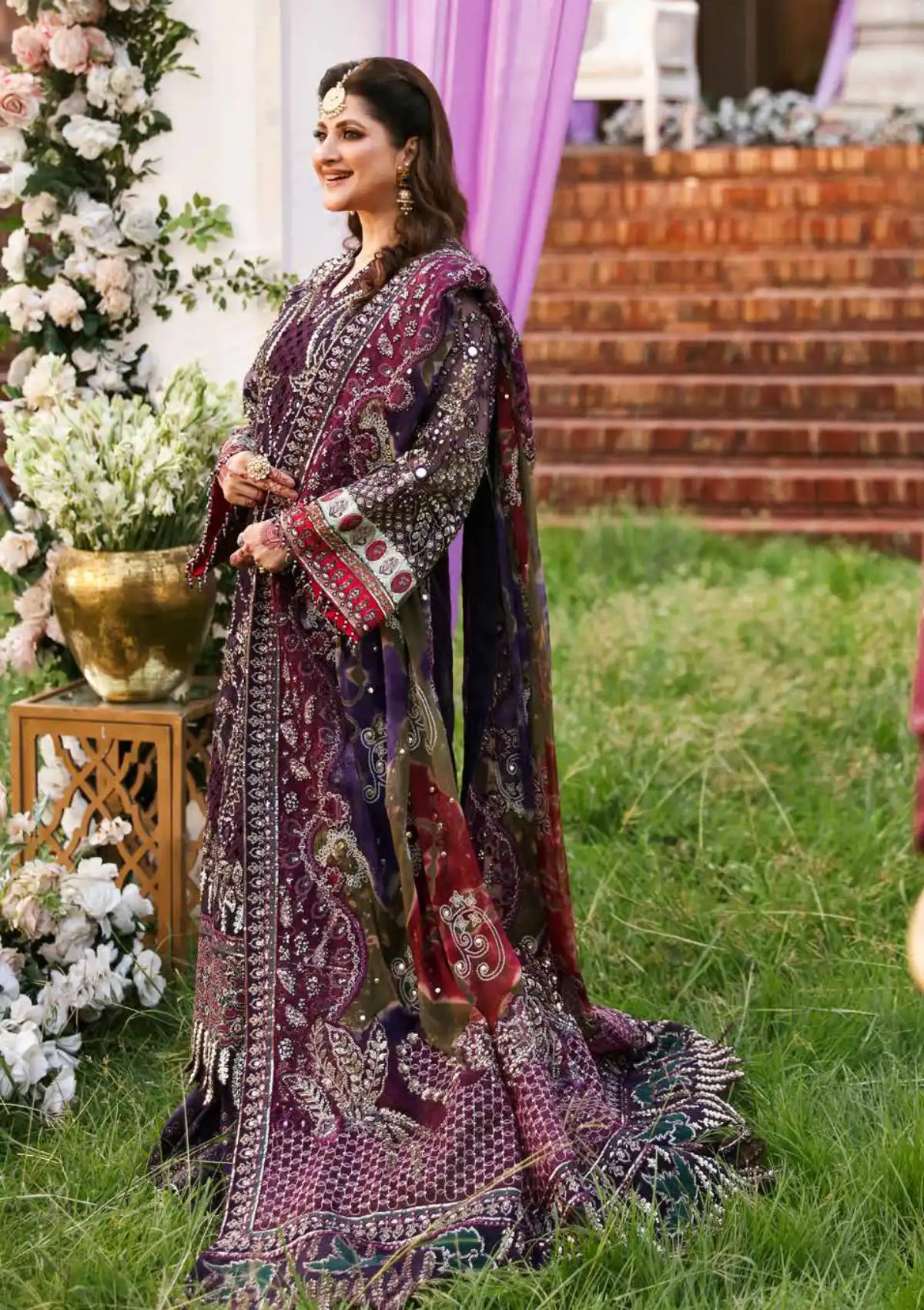Nureh Jhoomro Luxury Formals'24 NL-70