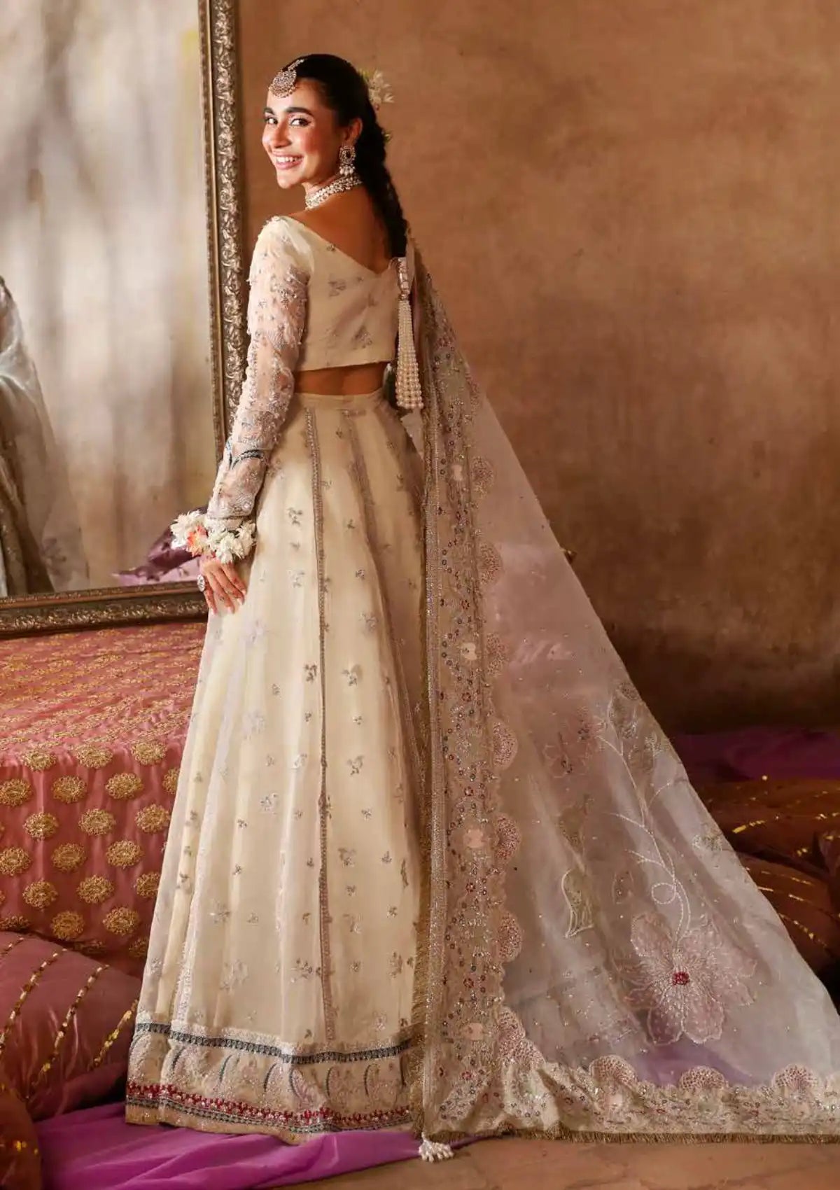 Nureh Jhoomro Luxury Formals'24 NL-72-A