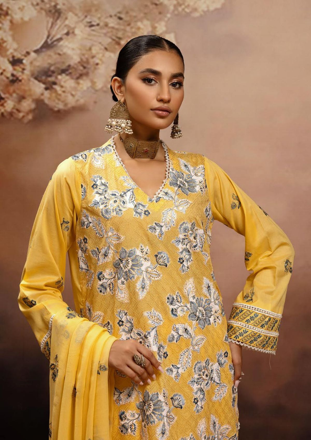 Omnia Signature Lawn By Khoobsurat'23 SL-202 - Mohsin Saeed Fabrics
