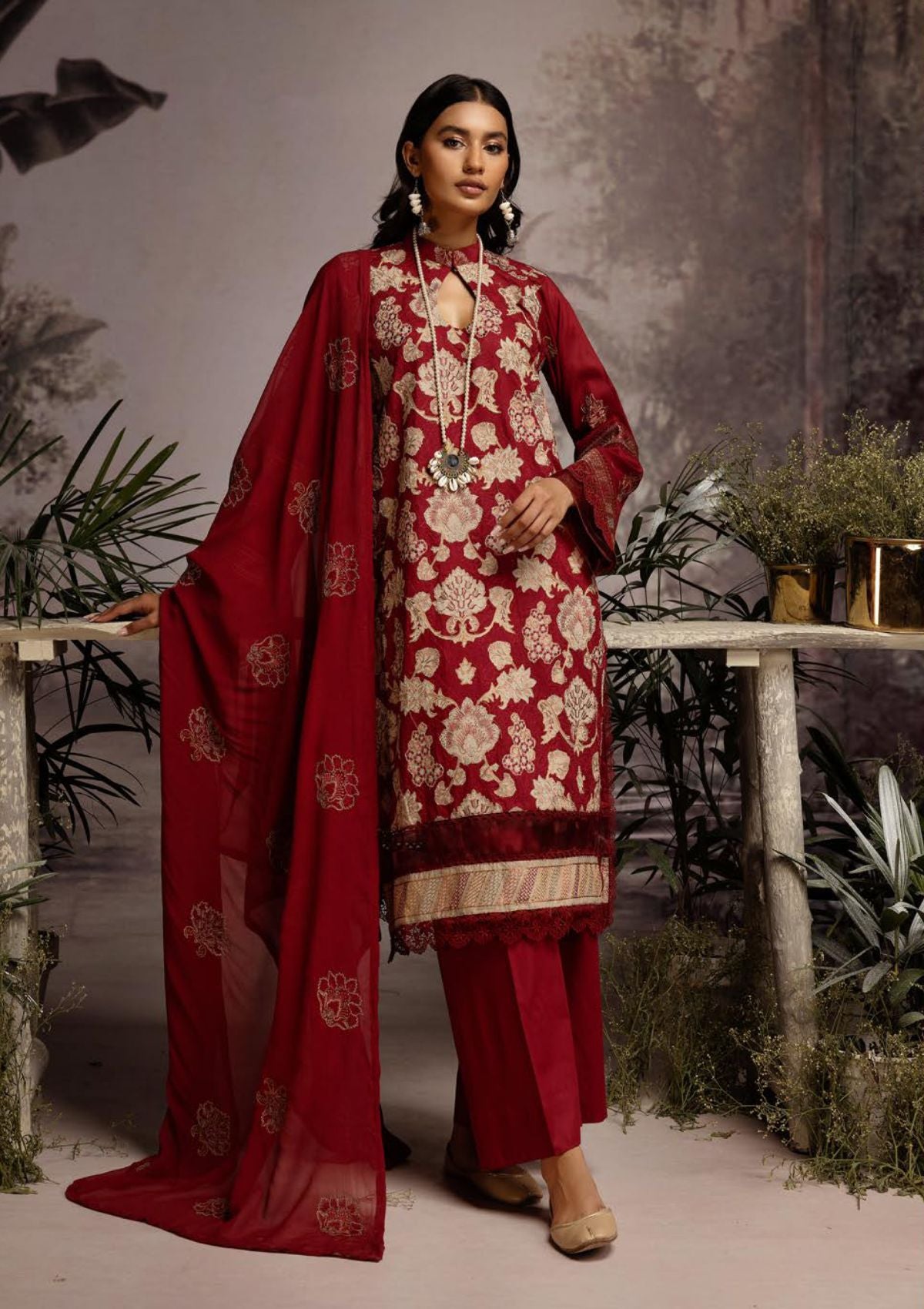 Omnia Signature Lawn By Khoobsurat'23 SL-207 - Mohsin Saeed Fabrics