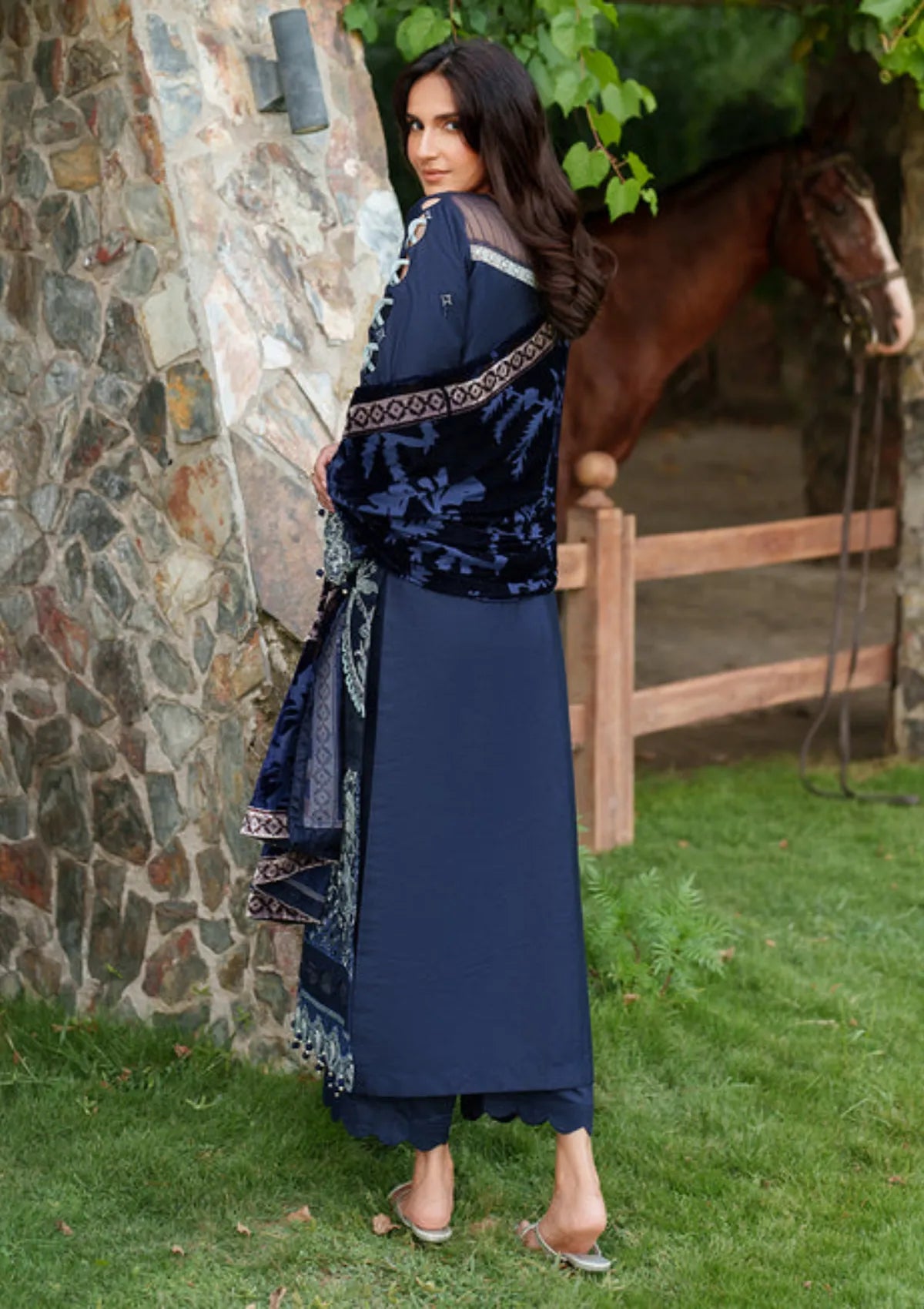 Panache By Parishay Luxury Winter'25 PNE-08