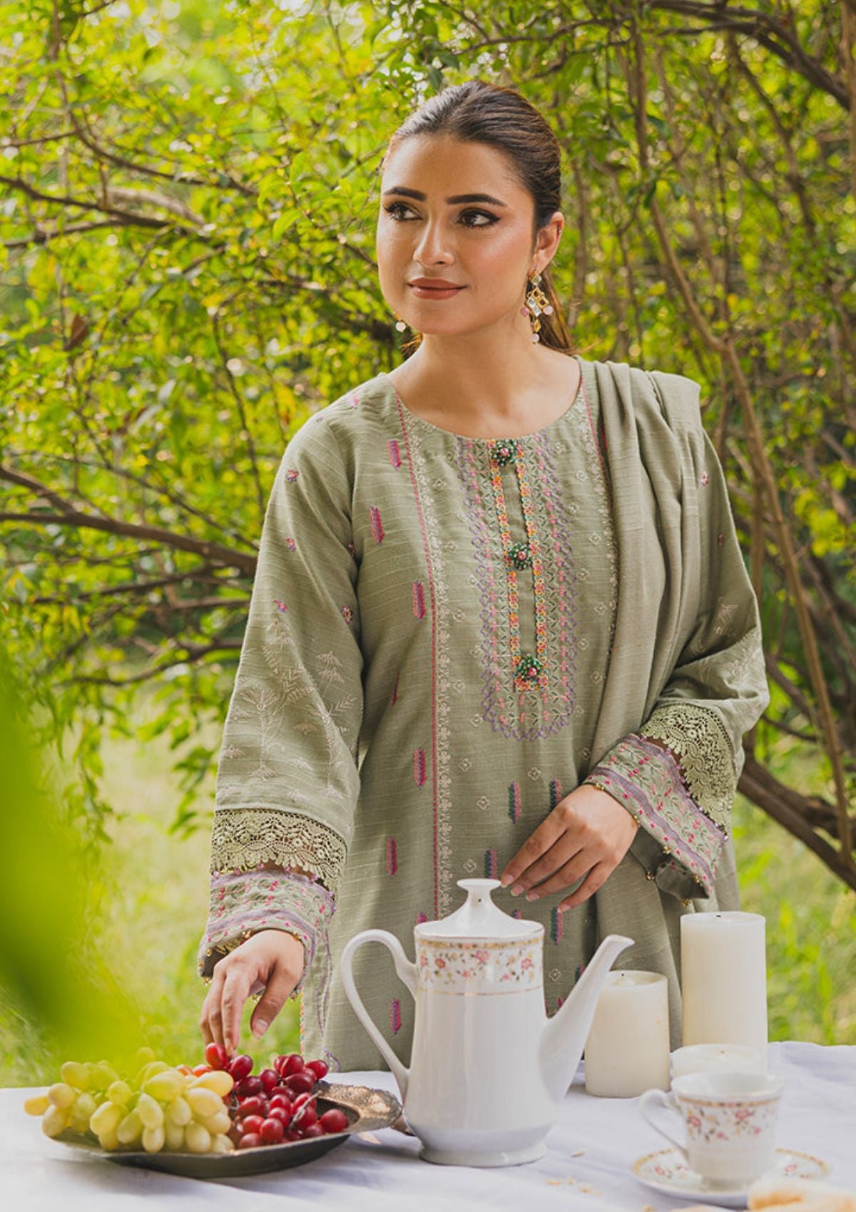Peridot Emb Peach Velvet'24 PR-385A