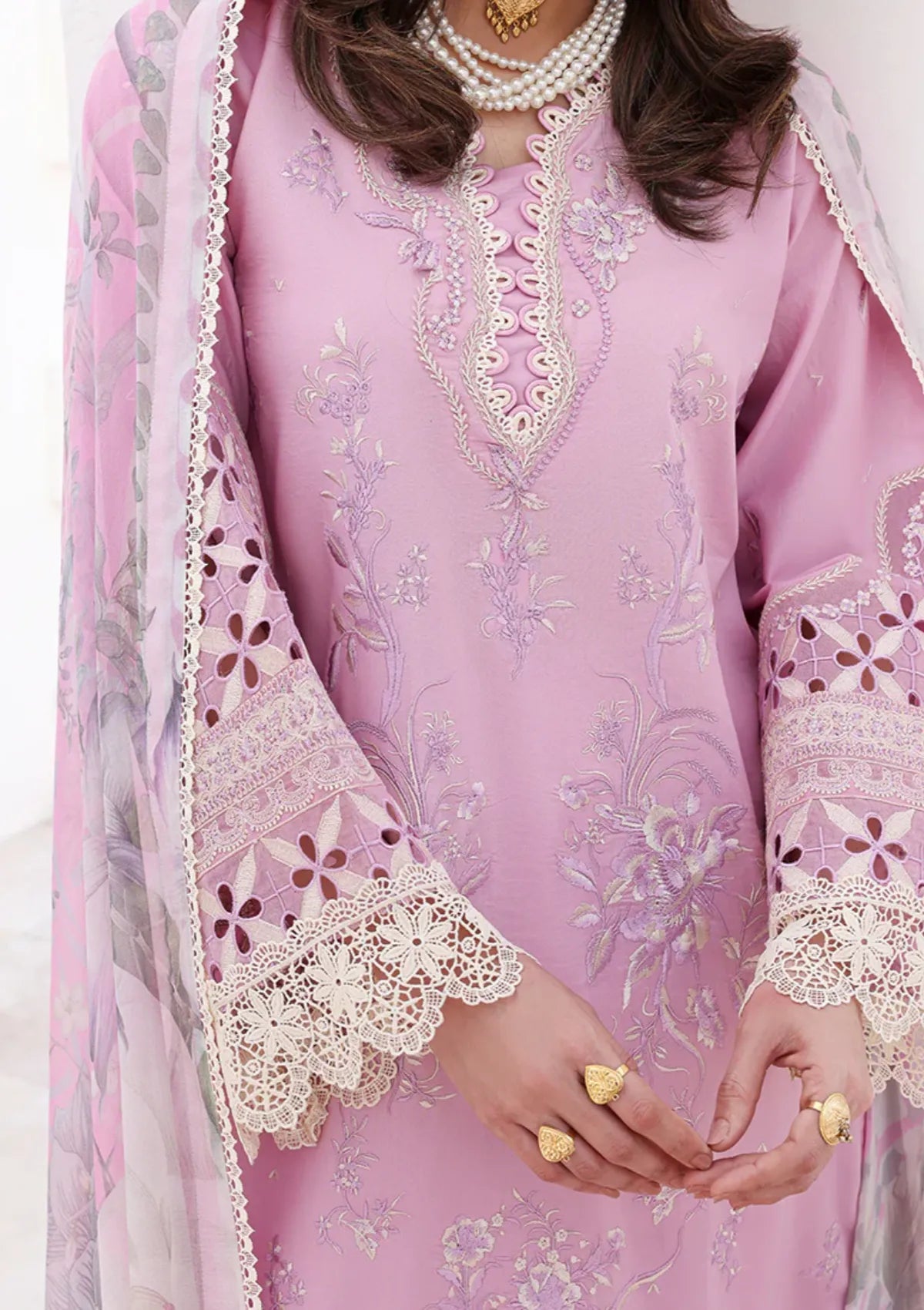 Roheenaz Floral Reveire Luxury Lawn'26 RNZ-604 Pastel Dream