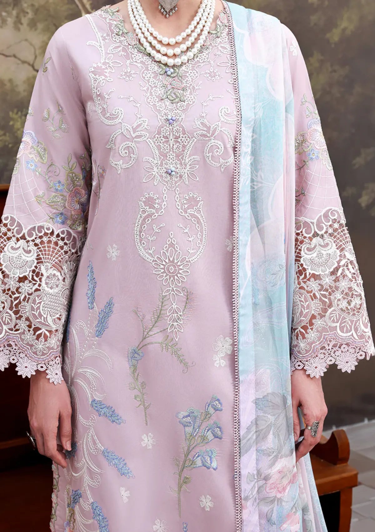 Roheenaz Floral Reveire Luxury Lawn'26 RNZ-601 Petal Bloom