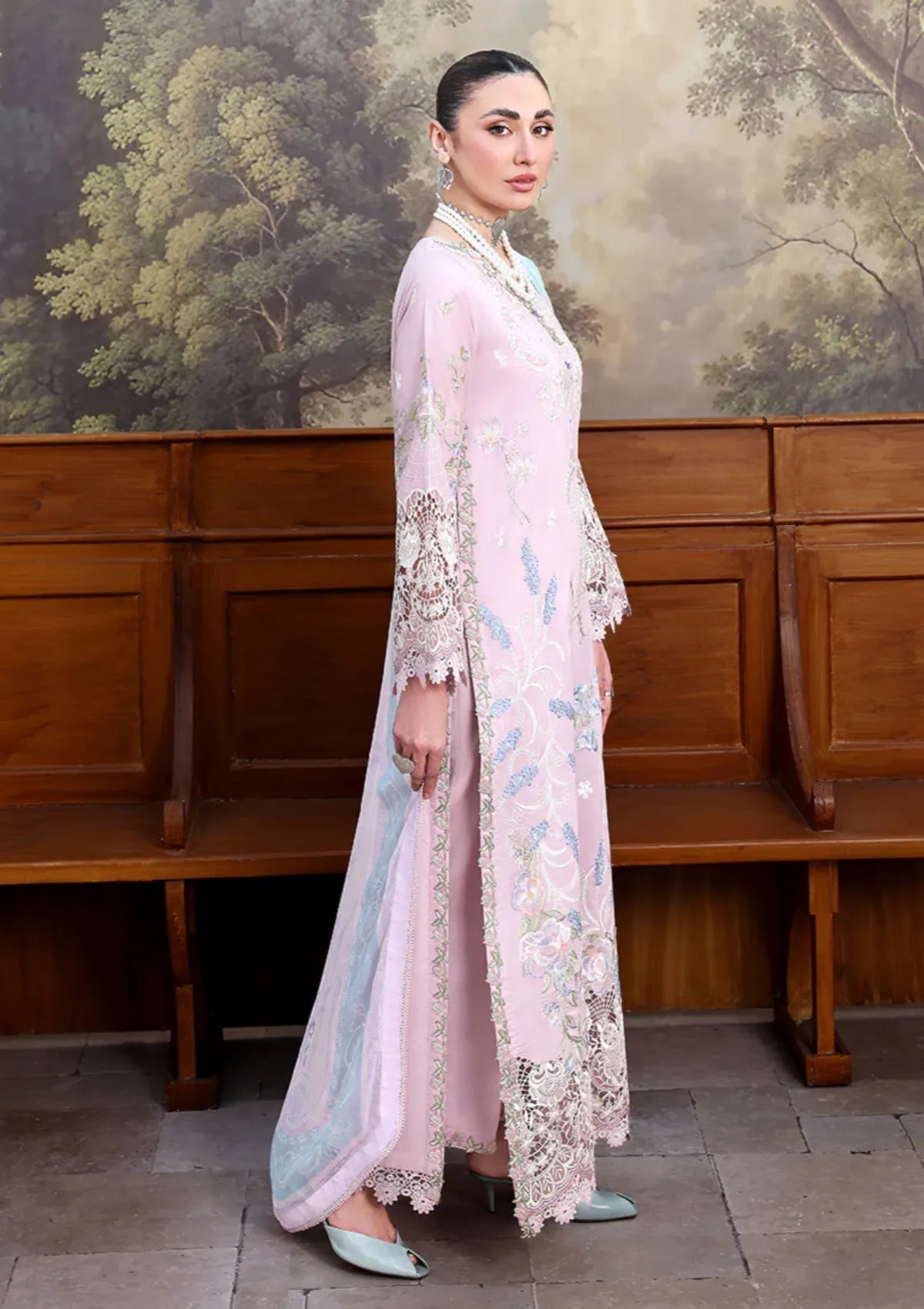 Roheenaz Floral Reveire Luxury Lawn'26 RNZ-601 Petal Bloom