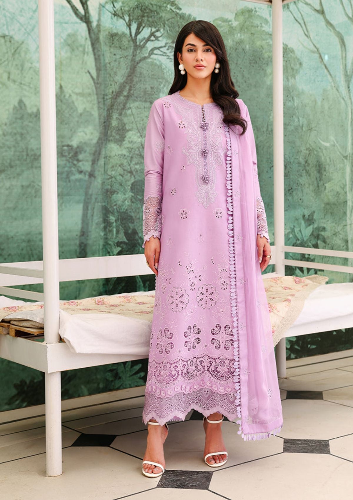 Roheenaz Veil Of Summer'26 D-10 Petal Royale
