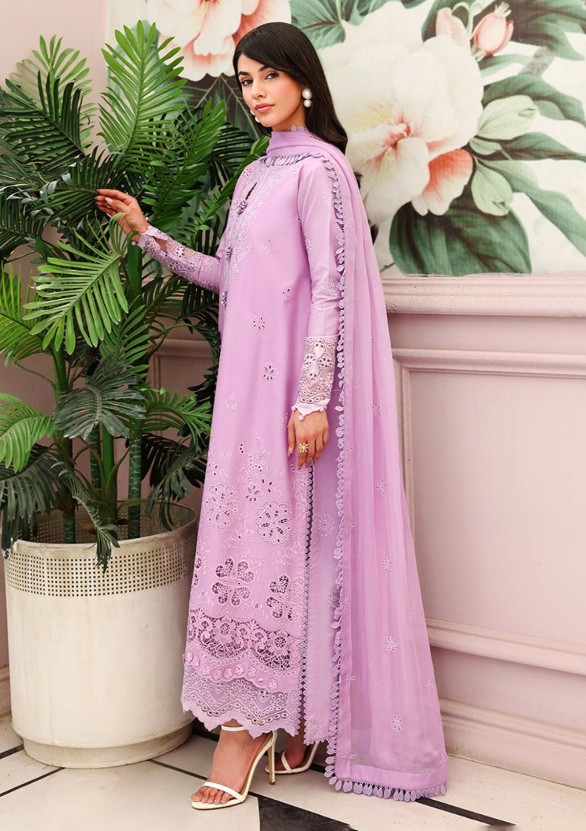 Roheenaz Veil Of Summer'26 D-10 Petal Royale