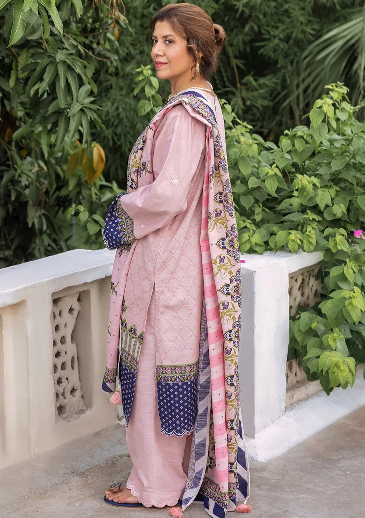 Gul Ahmed Emb Khaddar'26 K-62115