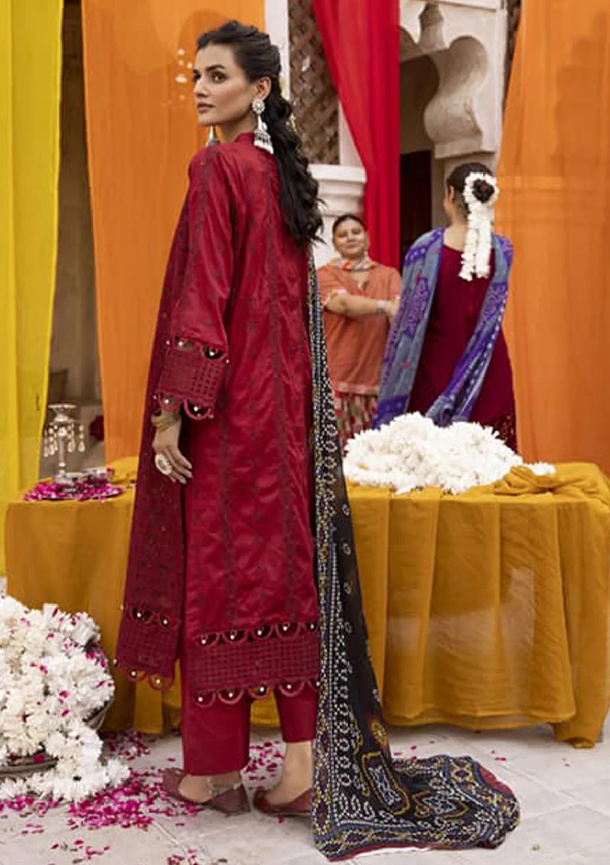 RA Mahee's Chunri Emb Lawn'24 Vol-29 ML-03 - Mohsin Saeed Fabrics
