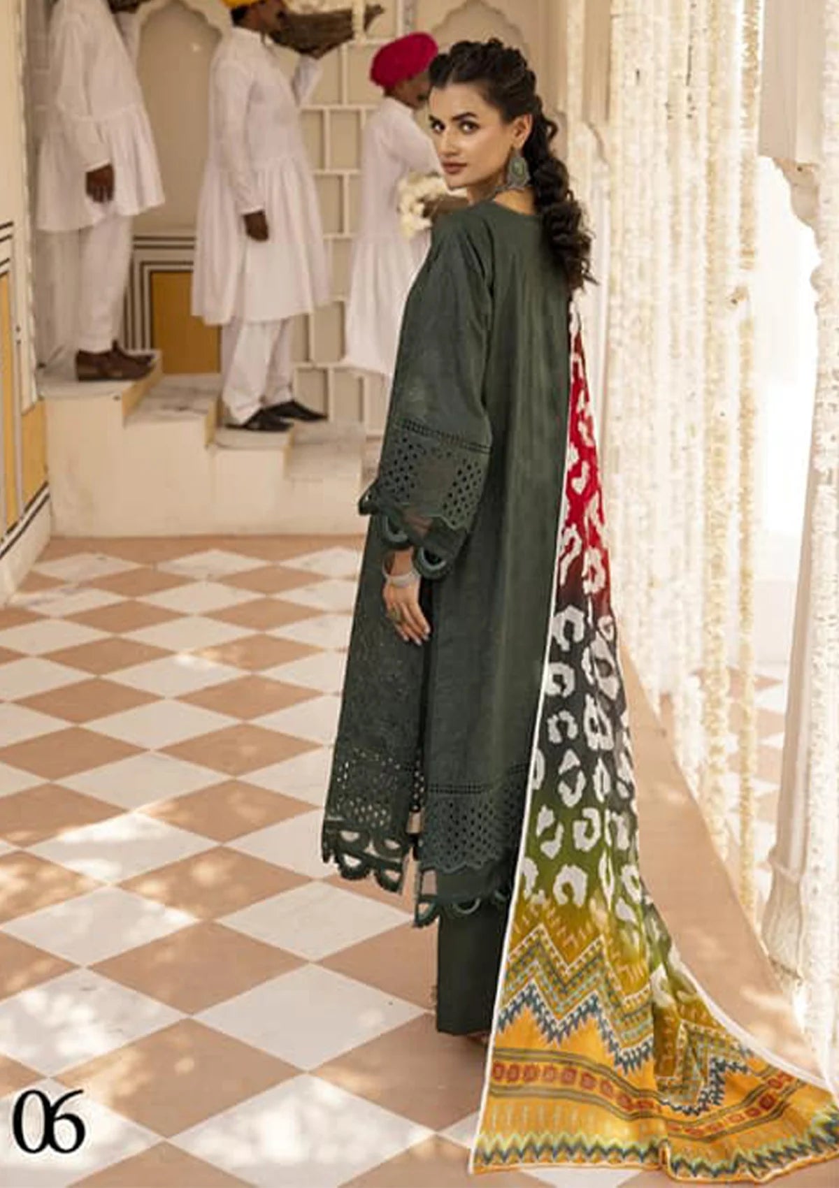 RA Mahee's Chunri Emb Lawn'24 Vol-29 ML-06 - Mohsin Saeed Fabrics