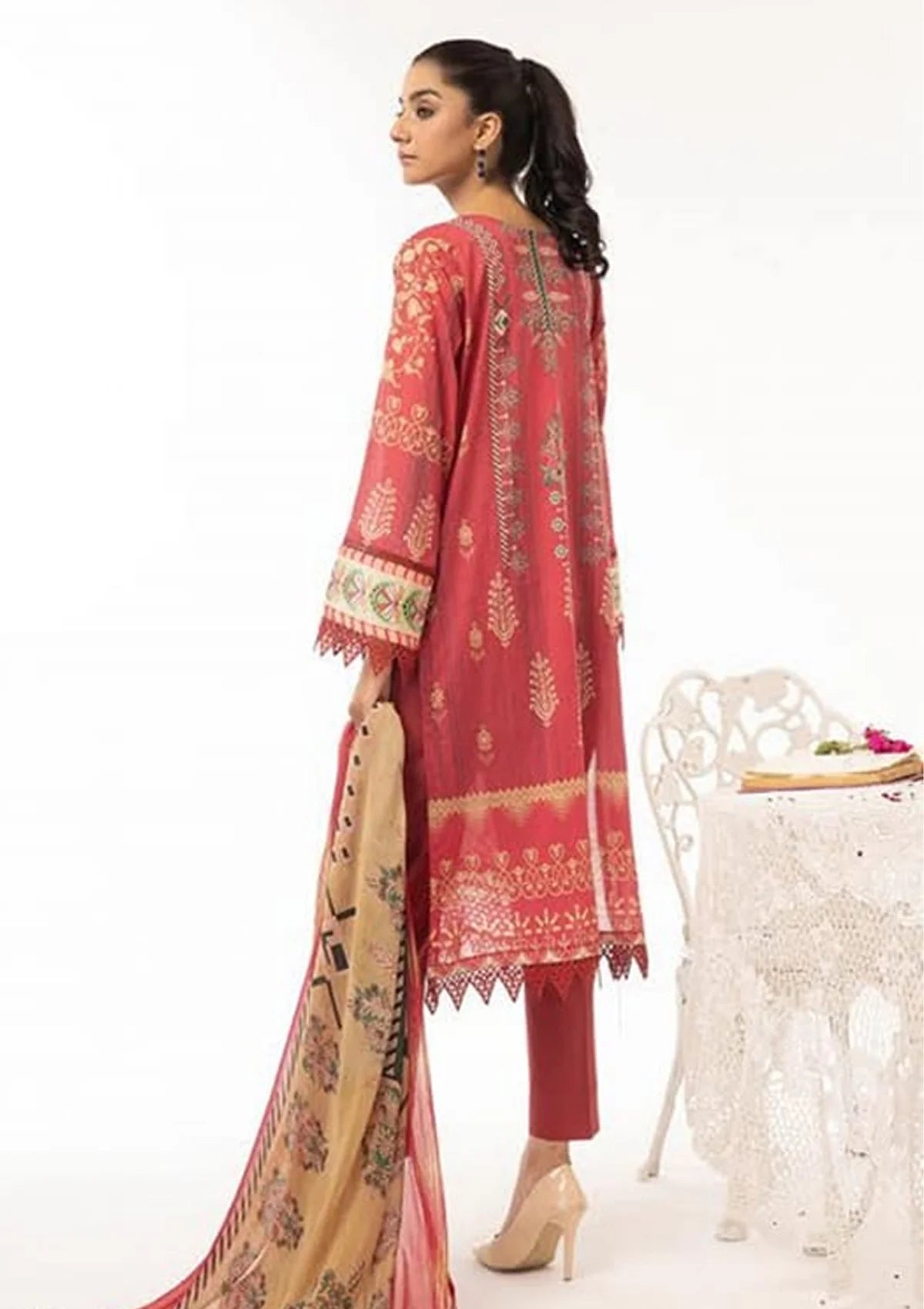 RA Mahee's Printed Lawn'24 Vol-09 ML-04 - Mohsin Saeed Fabrics