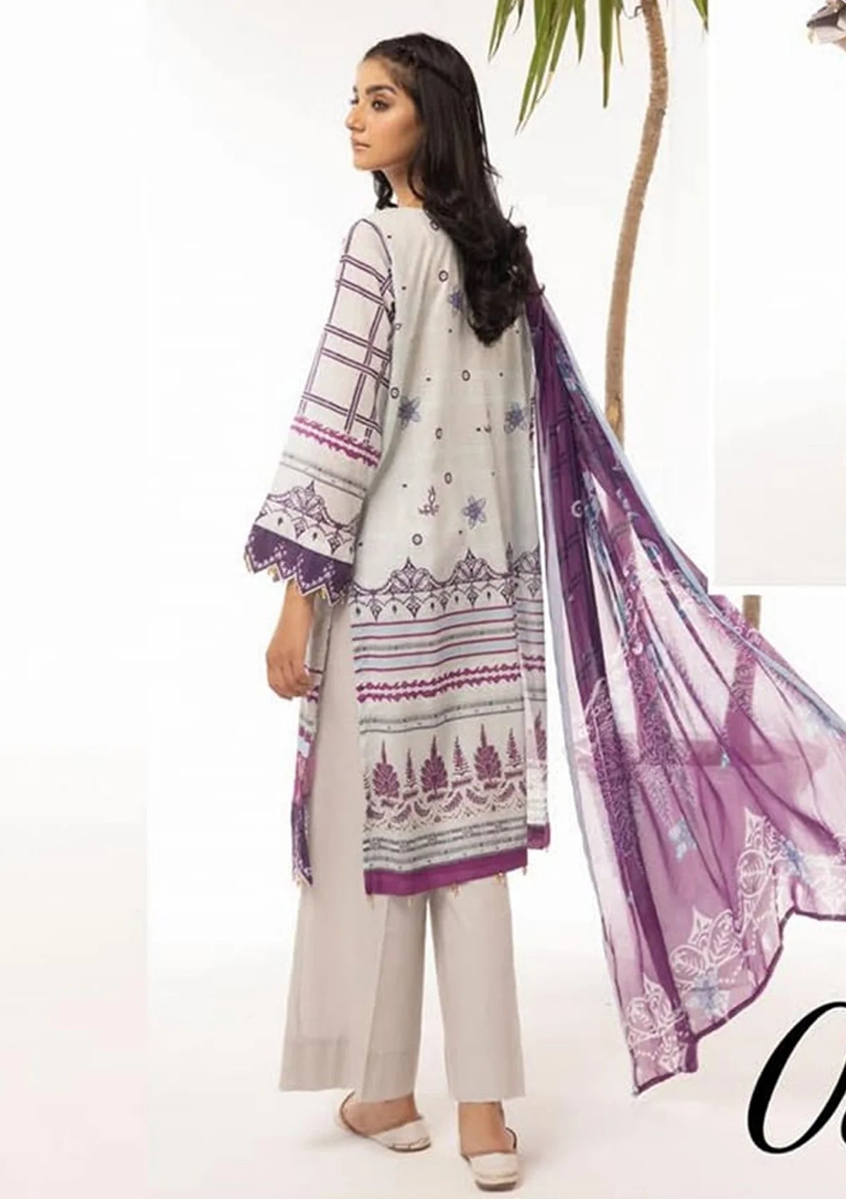RA Mahee's Printed Lawn'24 Vol-09 ML-08 - Mohsin Saeed Fabrics