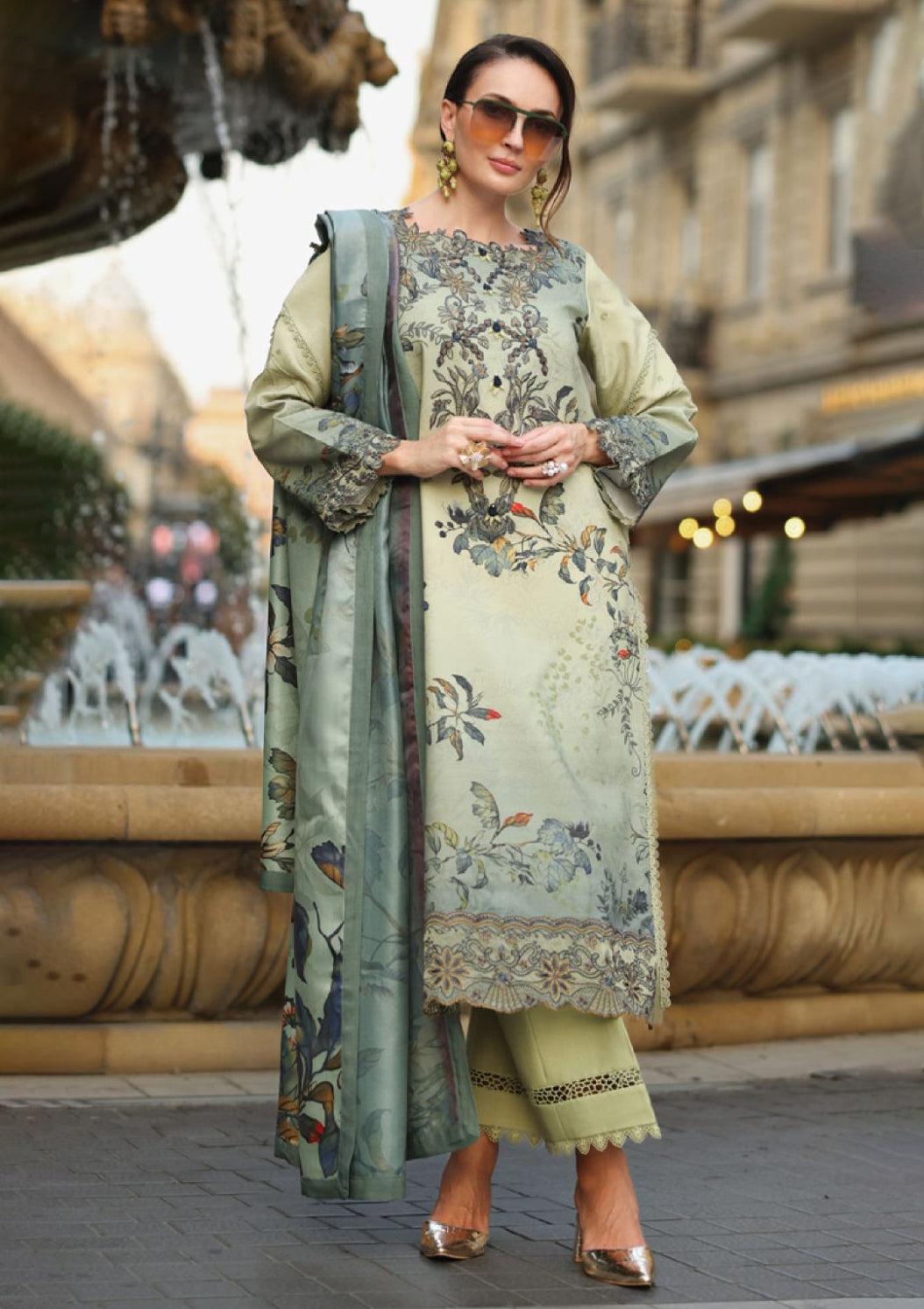 mohsin-saeed-fabrics-is-selling-online-and-in stores-Luxury-daily-wear-wedding-wear-formal-wear-in-budgeted-price.This-product-is-from-rang-rasiya-life-style-winter-edit25-d-09-autumn-is-available-on-Mohsin-saeed-fabrics-website.