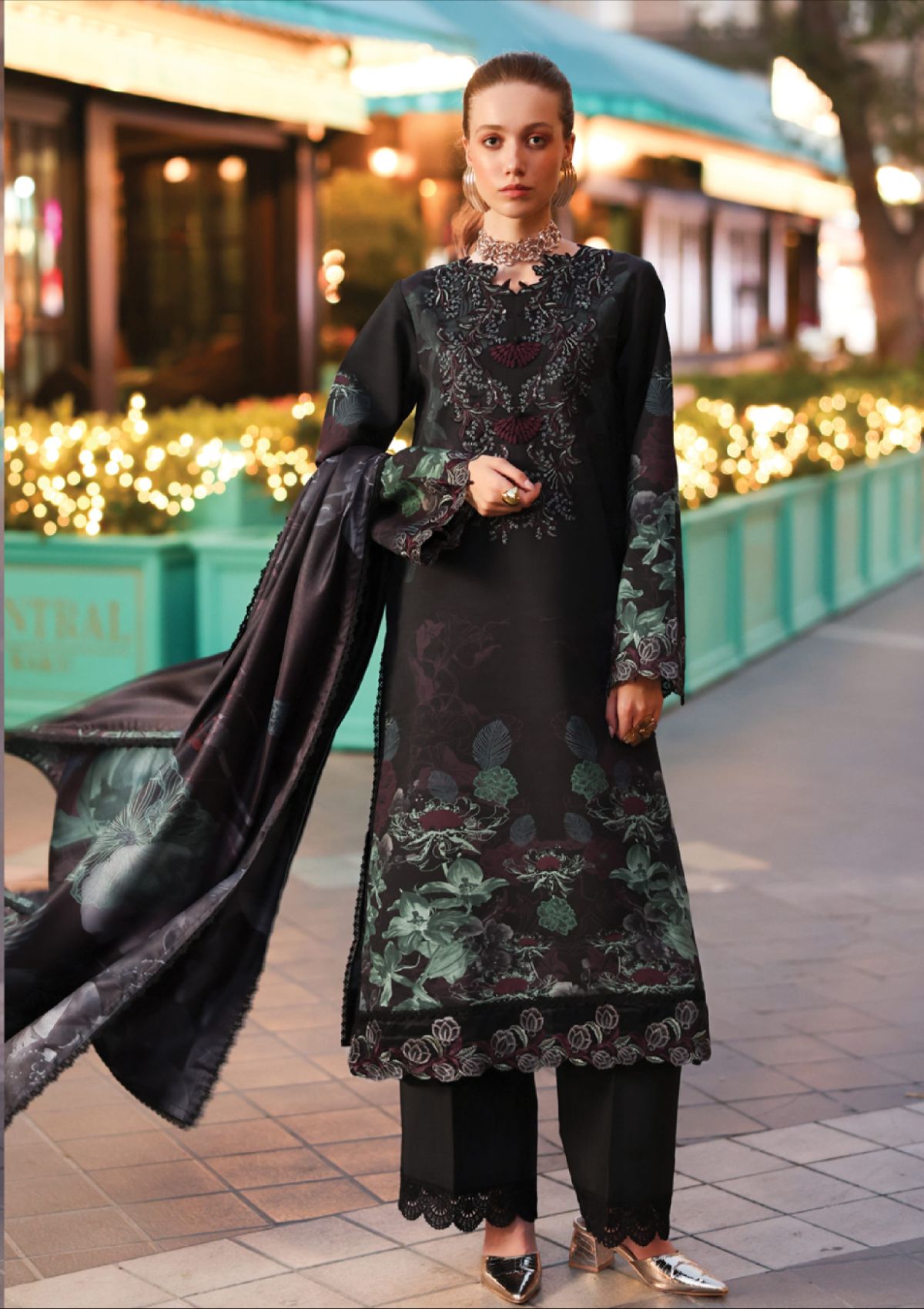 mohsin-saeed-fabrics-is-selling-online-and-in stores-Luxury-daily-wear-wedding-wear-formal-wear-in-budgeted-price.This-product-is-from-rang-rasiya-life-style-winter-edit25-d-07-evlyn-is-available-on-Mohsin-saeed-fabrics-website.