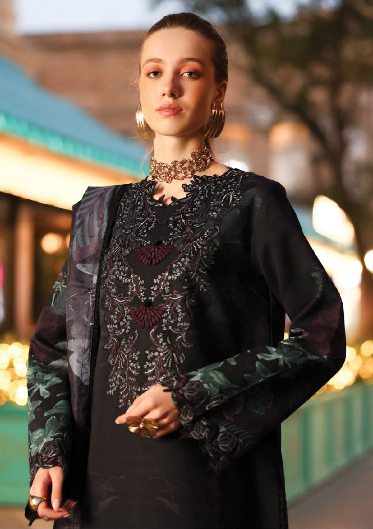 mohsin-saeed-fabrics-is-selling-online-and-in stores-Luxury-daily-wear-wedding-wear-formal-wear-in-budgeted-price.This-product-is-from-rang-rasiya-life-style-winter-edit25-d-07-evlyn-is-available-on-Mohsin-saeed-fabrics-website.