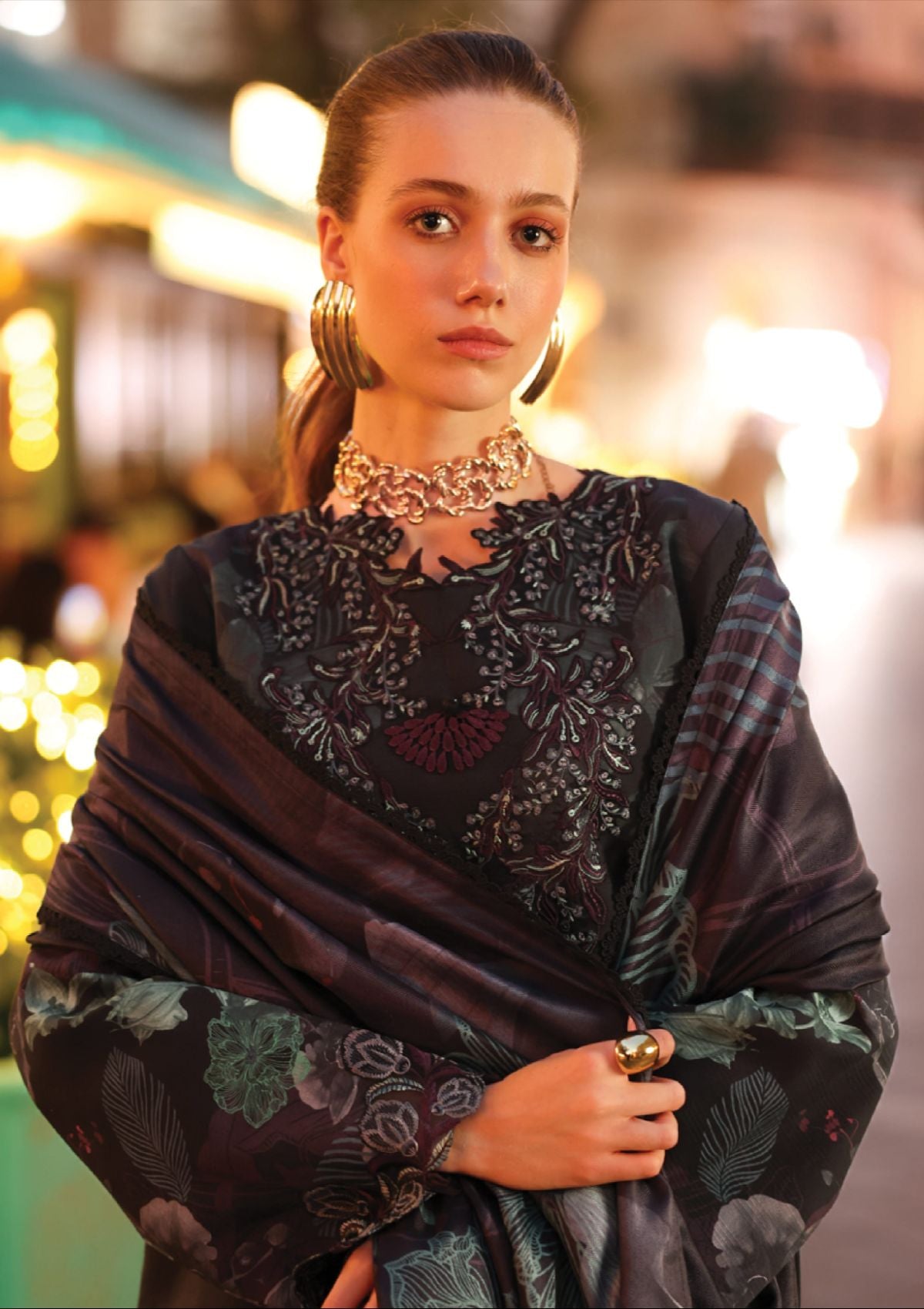 mohsin-saeed-fabrics-is-selling-online-and-in stores-Luxury-daily-wear-wedding-wear-formal-wear-in-budgeted-price.This-product-is-from-rang-rasiya-life-style-winter-edit25-d-07-evlyn-is-available-on-Mohsin-saeed-fabrics-website.