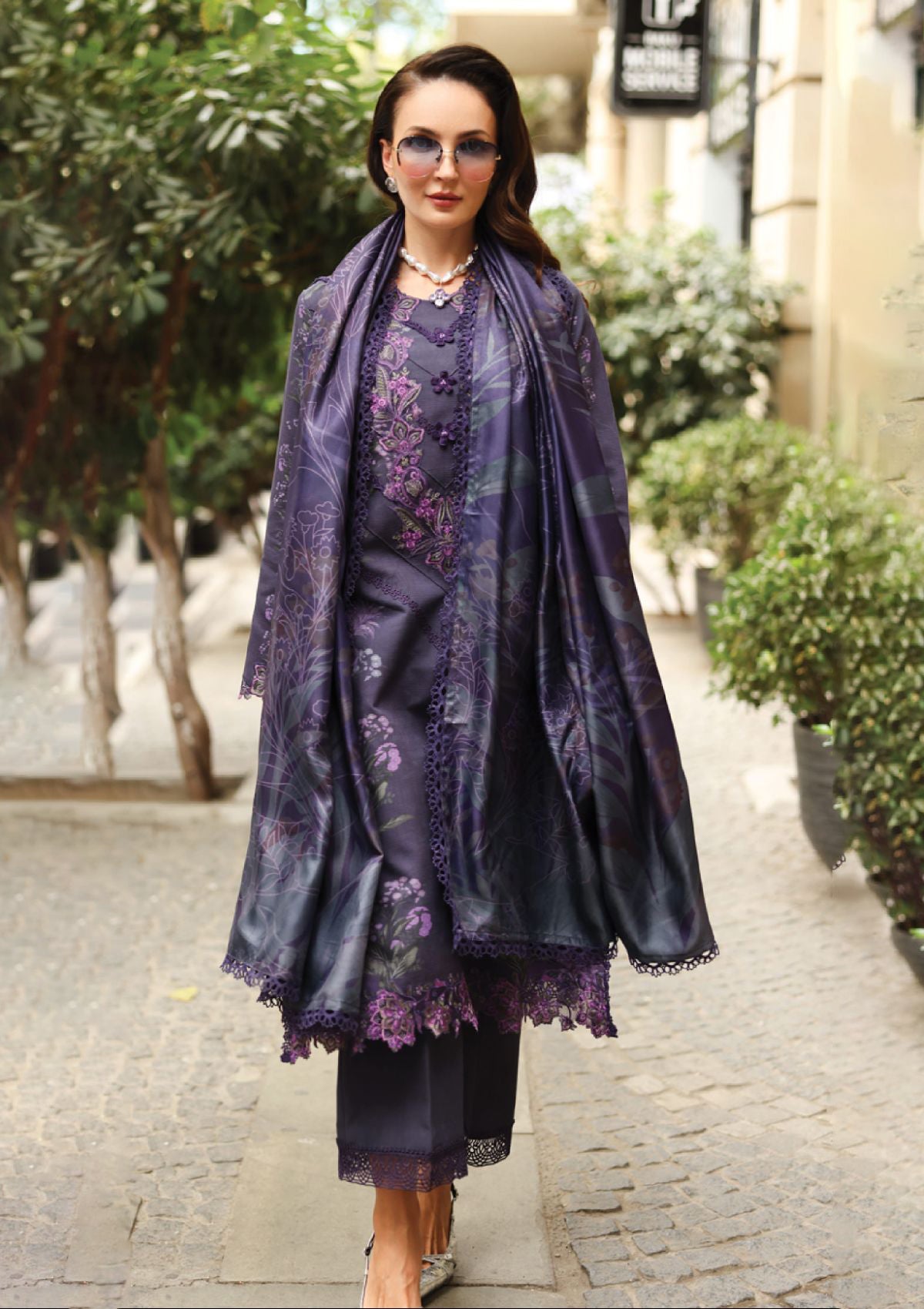 mohsin-saeed-fabrics-is-selling-online-and-in stores-Luxury-daily-wear-wedding-wear-formal-wear-in-budgeted-price.This-product-is-from-rang-rasiya-life-style-winter-edit25-d-10-ella-is-available-on-Mohsin-saeed-fabrics-website.