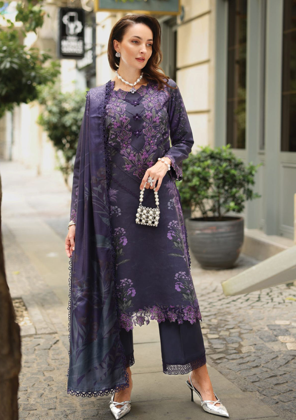 mohsin-saeed-fabrics-is-selling-online-and-in stores-Luxury-daily-wear-wedding-wear-formal-wear-in-budgeted-price.This-product-is-from-rang-rasiya-life-style-winter-edit25-d-10-ella-is-available-on-Mohsin-saeed-fabrics-website.