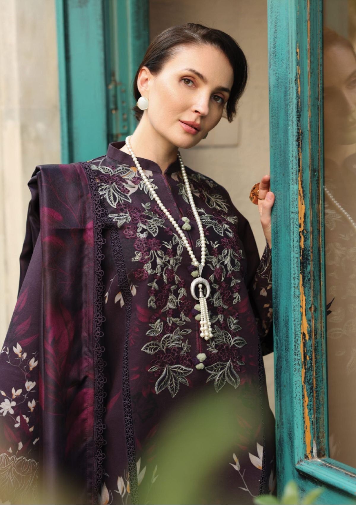 mohsin-saeed-fabrics-is-selling-online-and-in stores-Luxury-daily-wear-wedding-wear-formal-wear-in-budgeted-price.This-product-is-from-rang-rasiya-life-style-winter-edit25-is-available-on-Mohsin-saeed-fabrics-website.