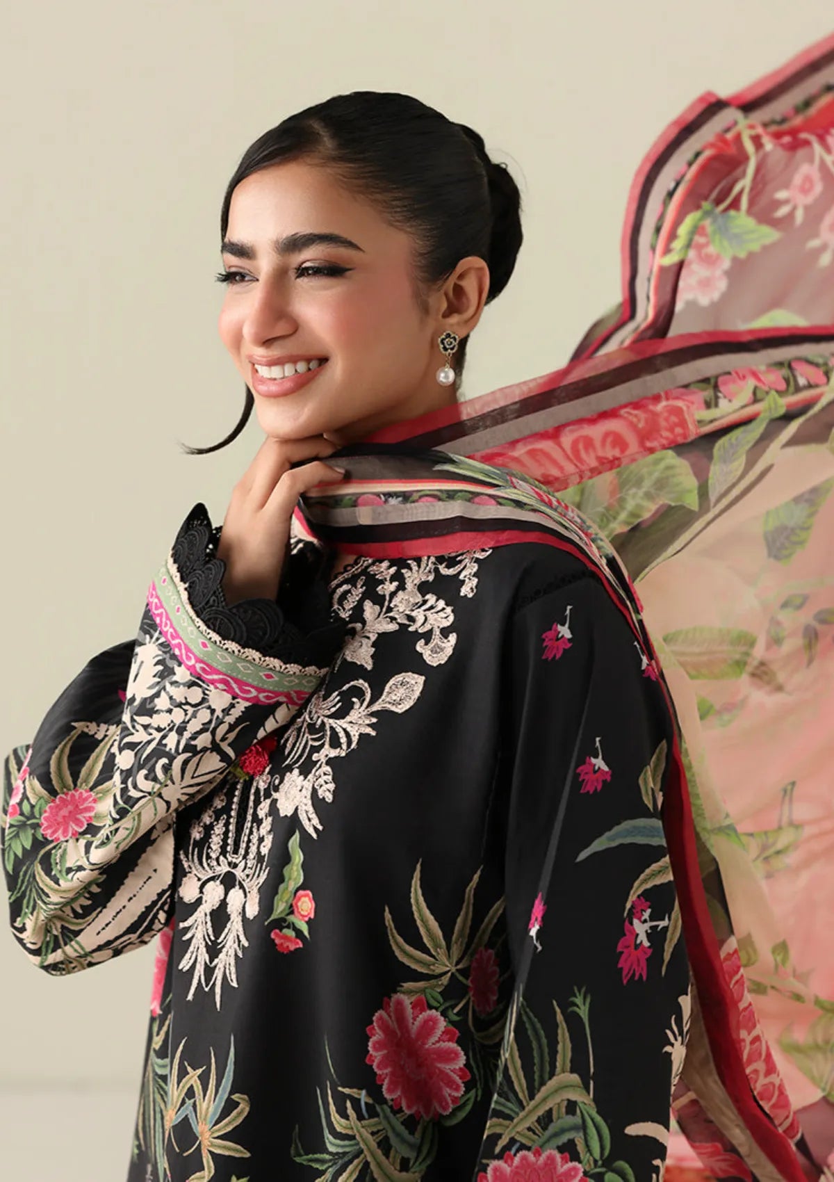 Roheenaz Rosette Lawn'26 D-61A Radiant Noon