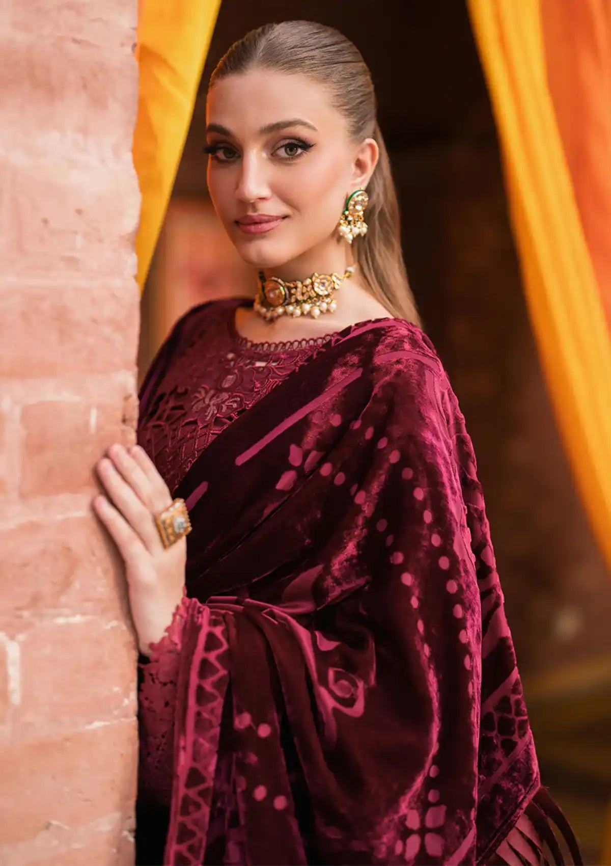 Mahnur Nazakat Luxury Winter'24 D-09 REINA