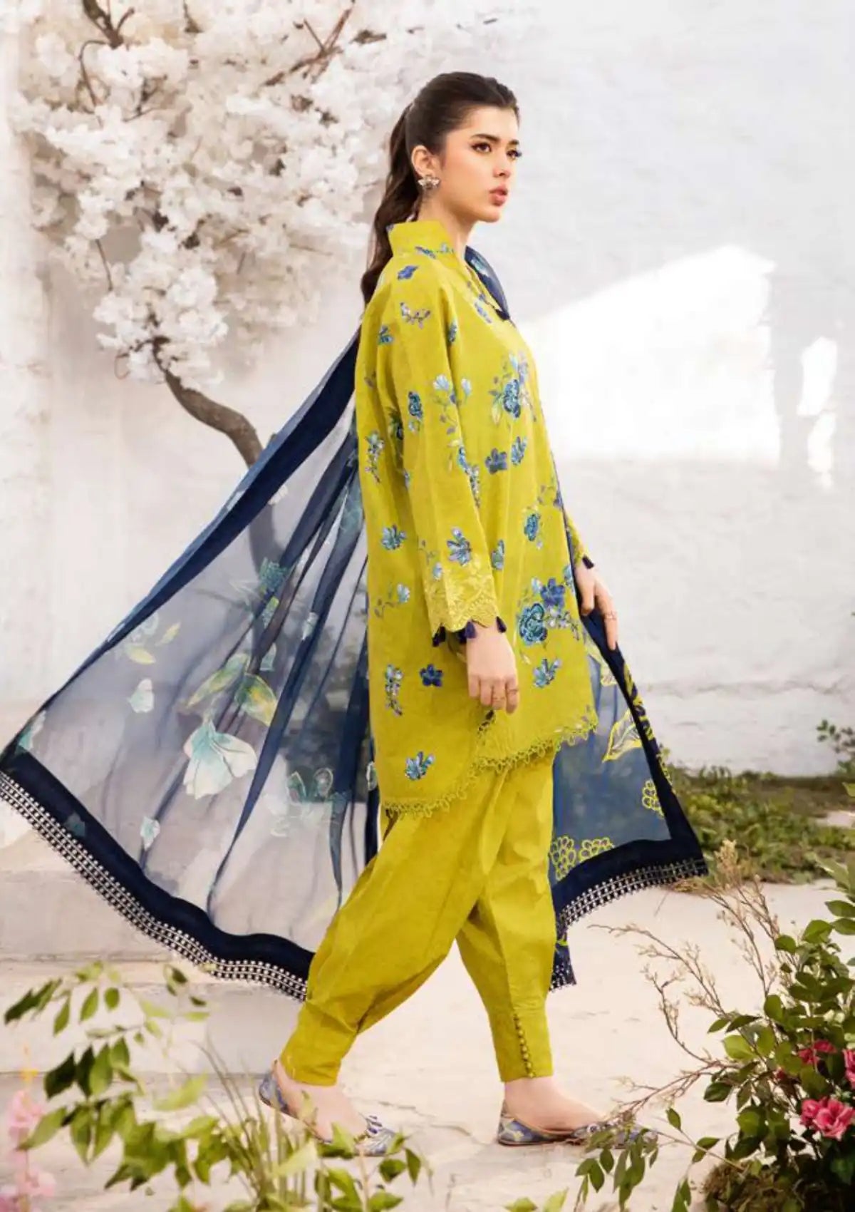 mohsin-saeed-fabrics-luxury-fashion-collection-daily-wear-wedding-and-formal-in-budget-This-product-is-from-maria-b-m-basic-lawn25-vol-1-2-a-is-available-on-Mohsin-saeed-fabrics-website.