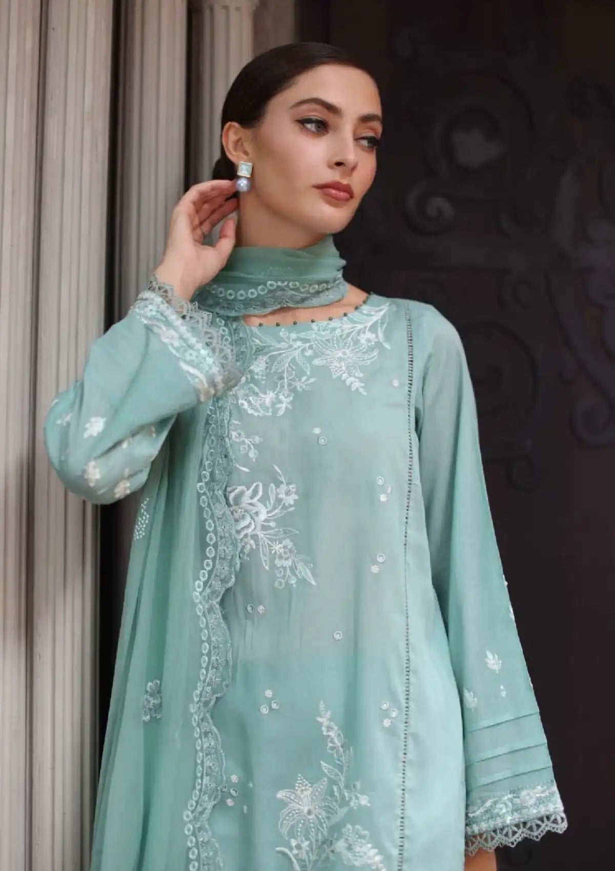 mohsin-saeed-fabrics-is-selling-online-and-in stores-Luxury-daily-wear-wedding-wear-formal-wear-in-budgeted-price-This-product-is-from-riaz-arts-riwayat-emb-lawn25-rl-04-is-available-on-Mohsin-saeed-fabrics-website.