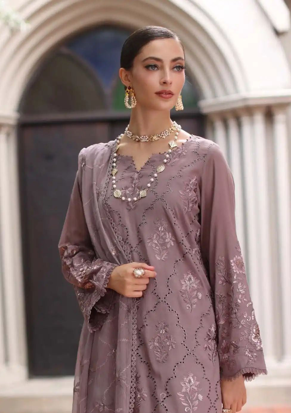 mohsin-saeed-fabrics-is-selling-online-and-in stores-Luxury-daily-wear-wedding-wear-formal-wear-in-budgeted-price-This-product-is-from-riaz-arts-riwayat-emb-lawn25-rl-02-is-available-on-Mohsin-saeed-fabrics-website.