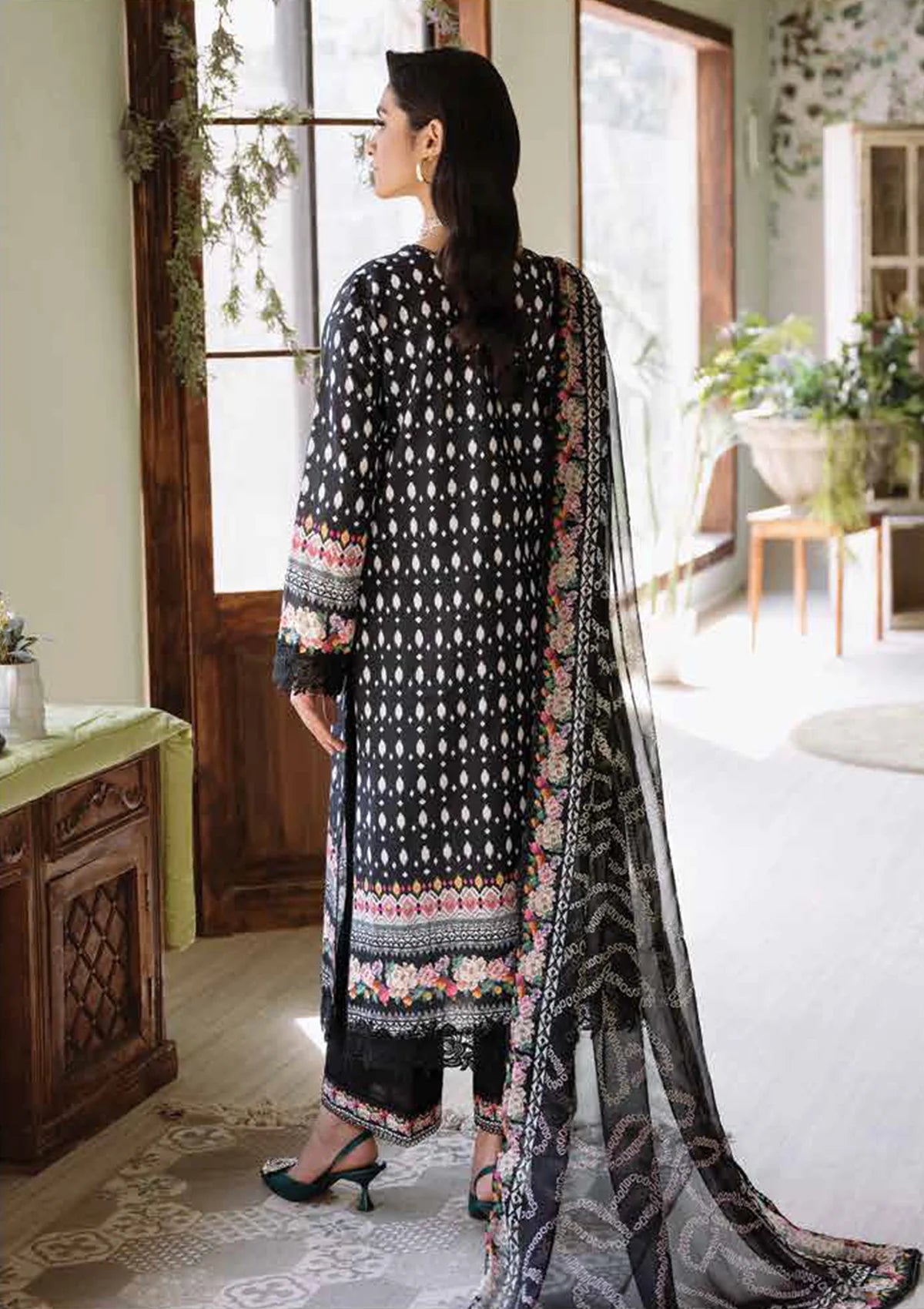 Roheenaz Flora Printed Lawn'24 RNP-06A-VERIDIAN - Mohsin Saeed Fabrics