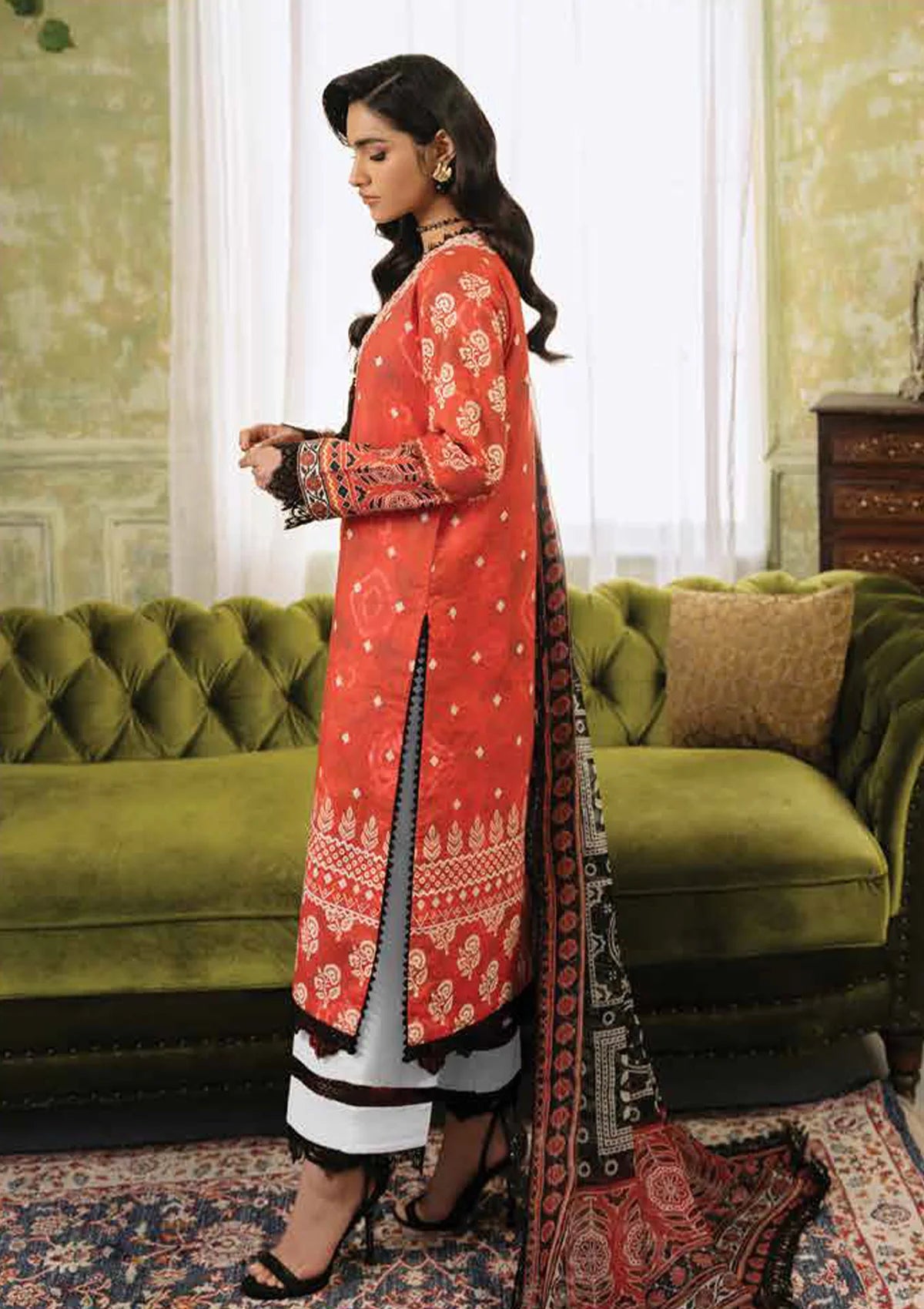 Roheenaz Flora Printed Lawn'24 RNP-08A-SOLSTICE - Mohsin Saeed Fabrics