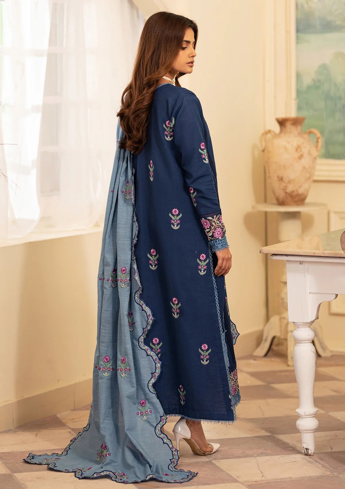 Roheenaz Meraki Winter'24 RNZ-08A SKYLAR