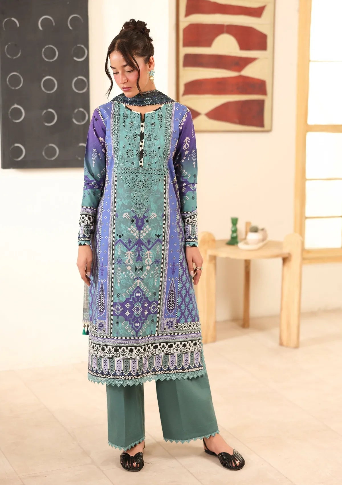 mohsin-saeed-fabrics-luxury-fashion-collection-daily-wear-wedding-and-formal-in-budget-This-product-is-from-roheenaz-pareesa-printed-cambric25-fabeha-is-available-on-Mohsin-saeed-fabrics-website.