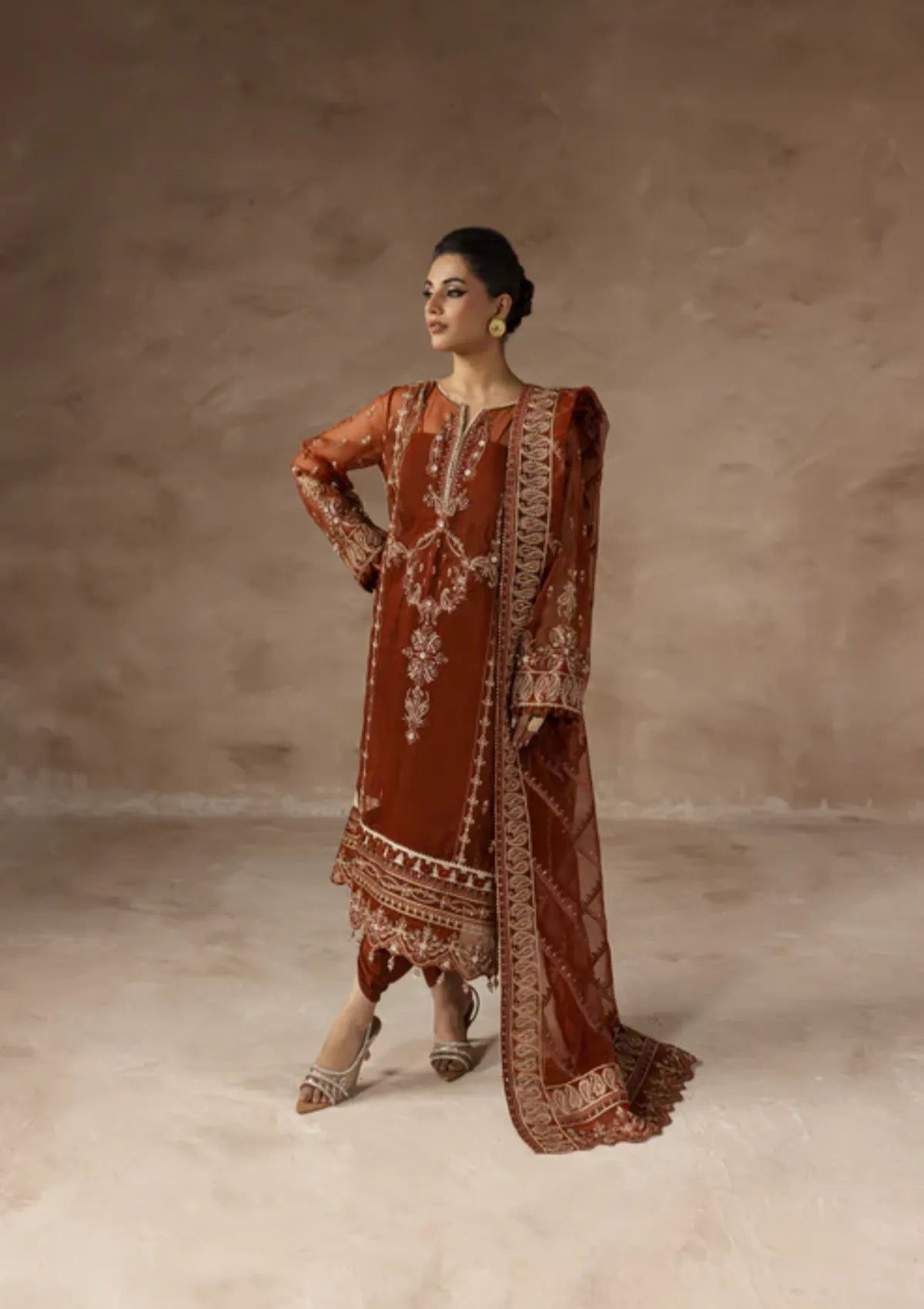 mohsin-saeed-fabrics-designer-daily-wear-formal-and-wedding-suits-within-budget-This-product-is-from-imran-ramzan-eblouir25-rouge-envoutant-is-available-on-Mohsin-saeed-fabrics-website.