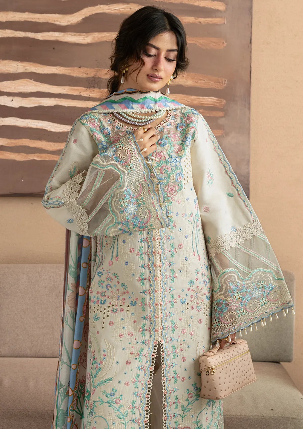 Mahnur Sirene Luxury Lawn'26 S-14