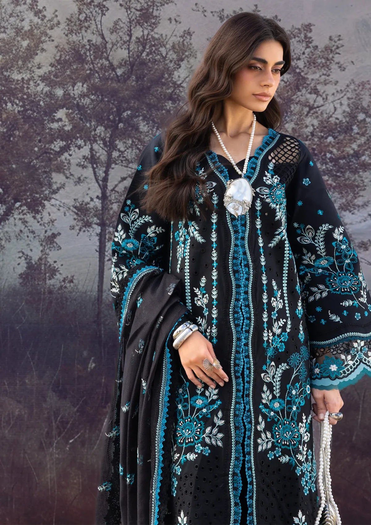 Mahnur Sirene Luxury Lawn'26 S-16