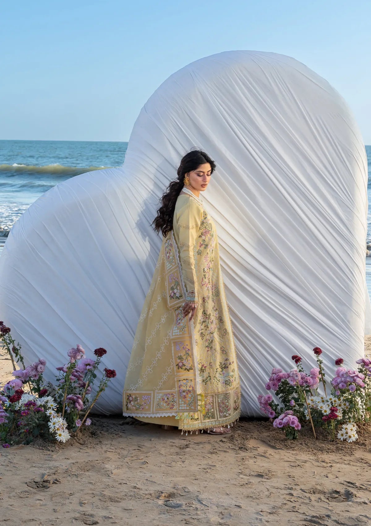 Mahnur Sirene Luxury Lawn'26 S-02