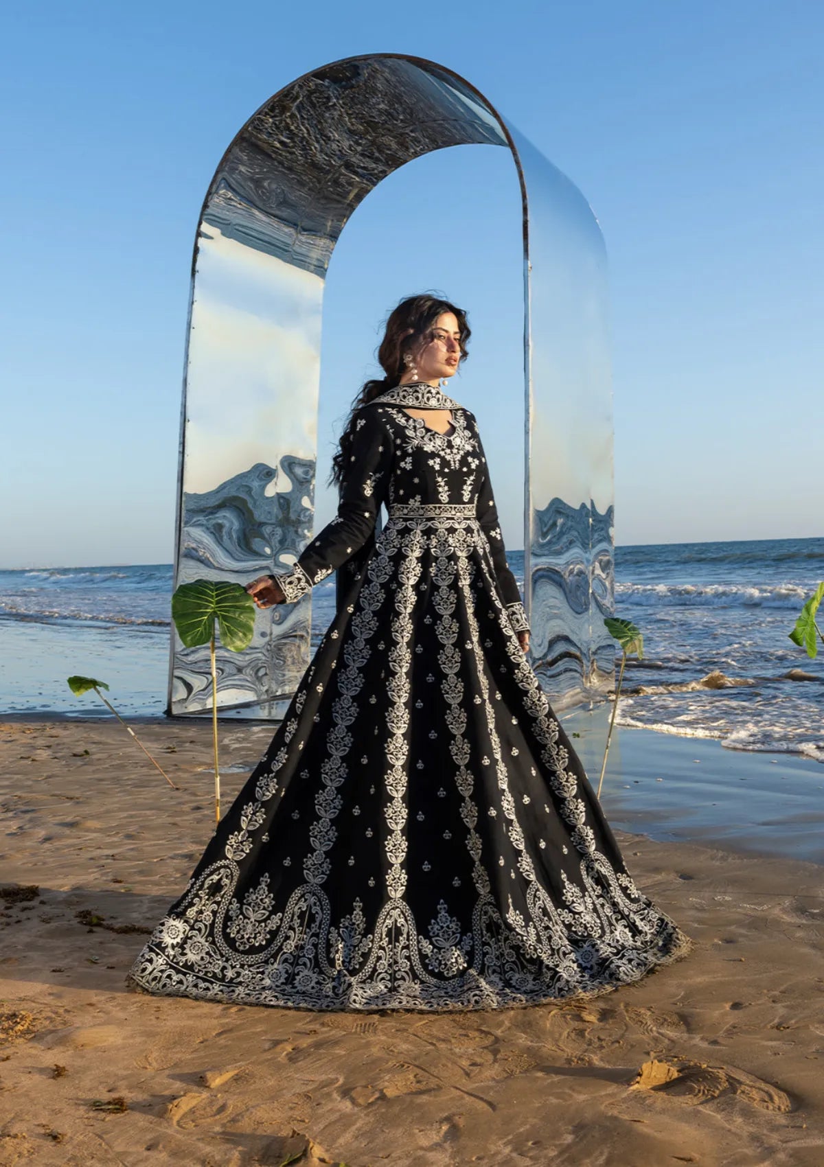 Mahnur Sirene Luxury Lawn'26 S-05
