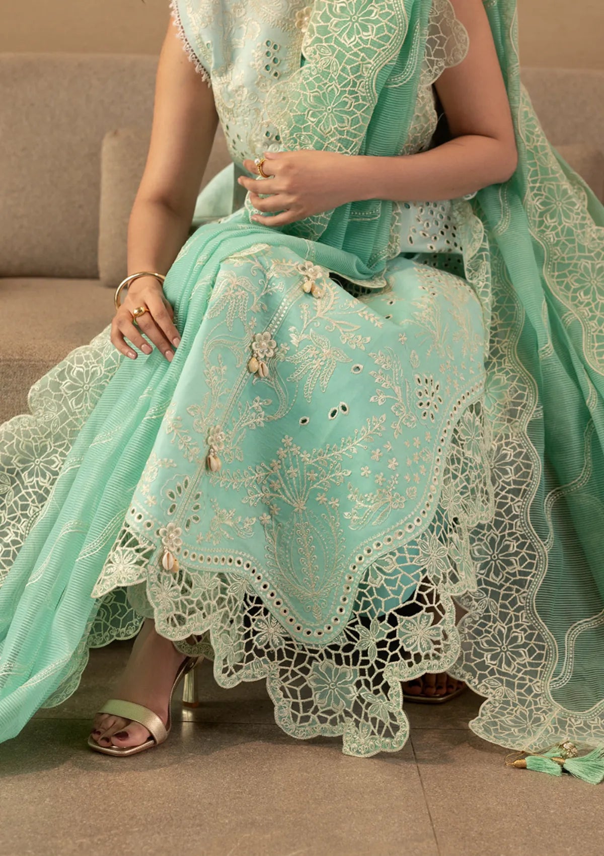 Mahnur Sirene Luxury Lawn'26 S-08