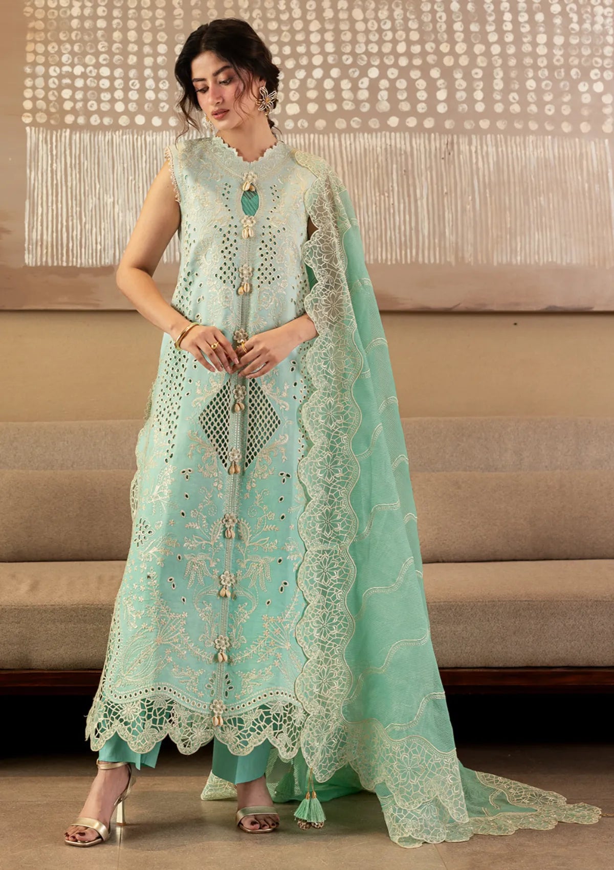 Mahnur Sirene Luxury Lawn'26 S-08