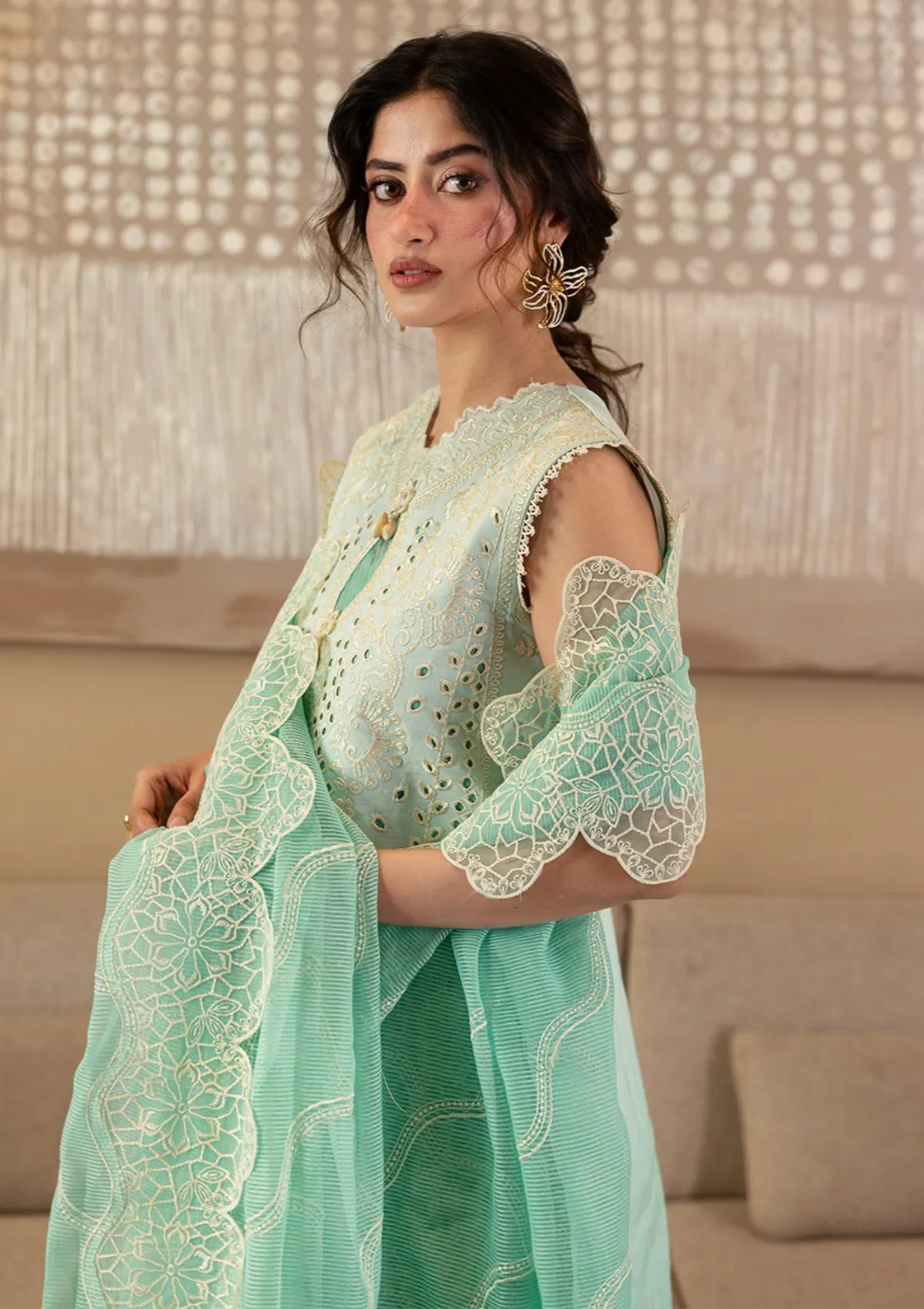 Mahnur Sirene Luxury Lawn'26 S-08