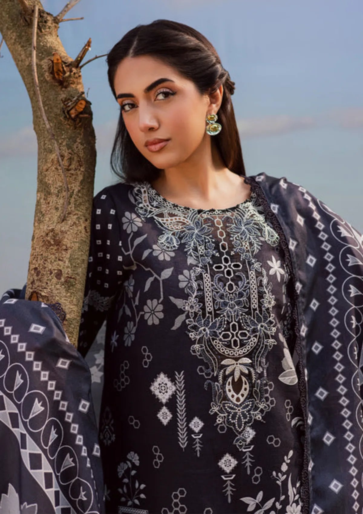 Parishay Rang e Sarma Khaddar'25 SAR-07