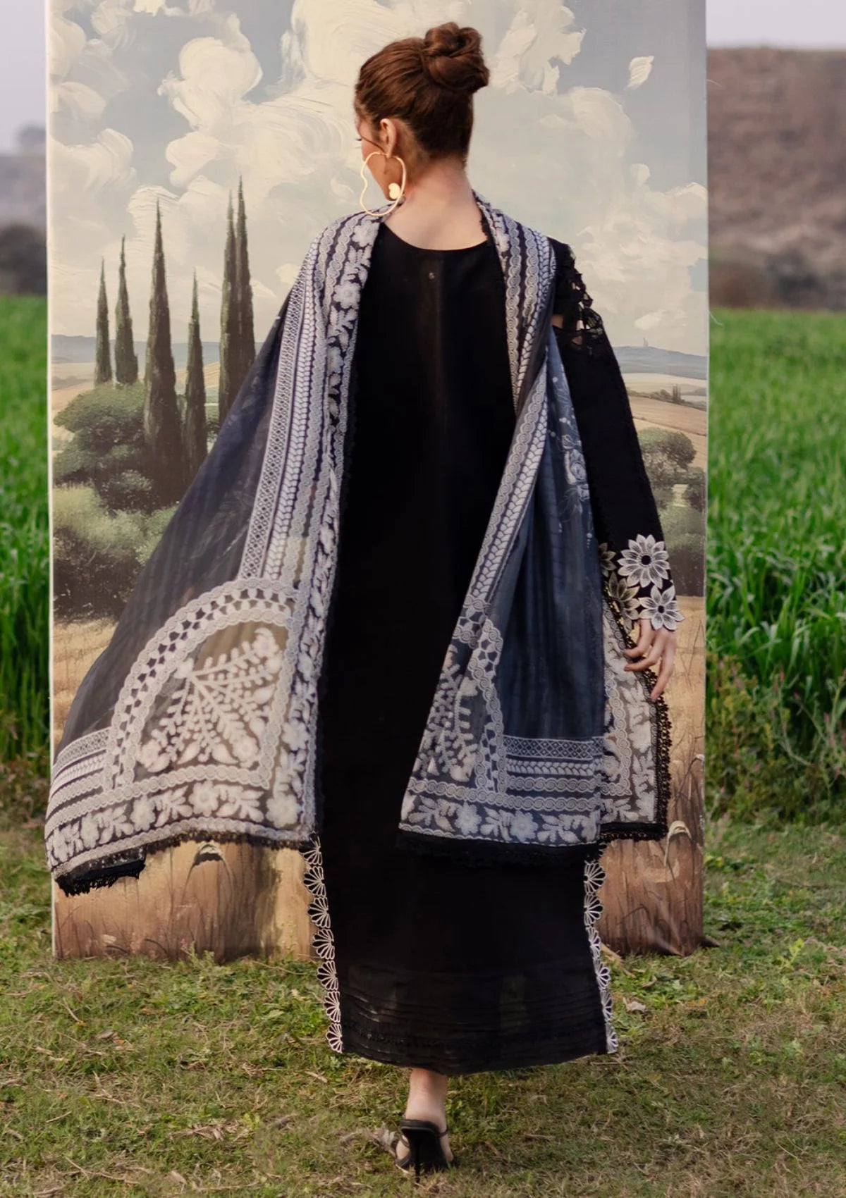 mohsin-saeed-fabrics-designer-daily-wear-formal-and-wedding-suits-within-budget-This-product-is-from-parishay-shangrila-summer-edit-25-shg-09-is-available-on-Mohsin-saeed-fabrics-website.