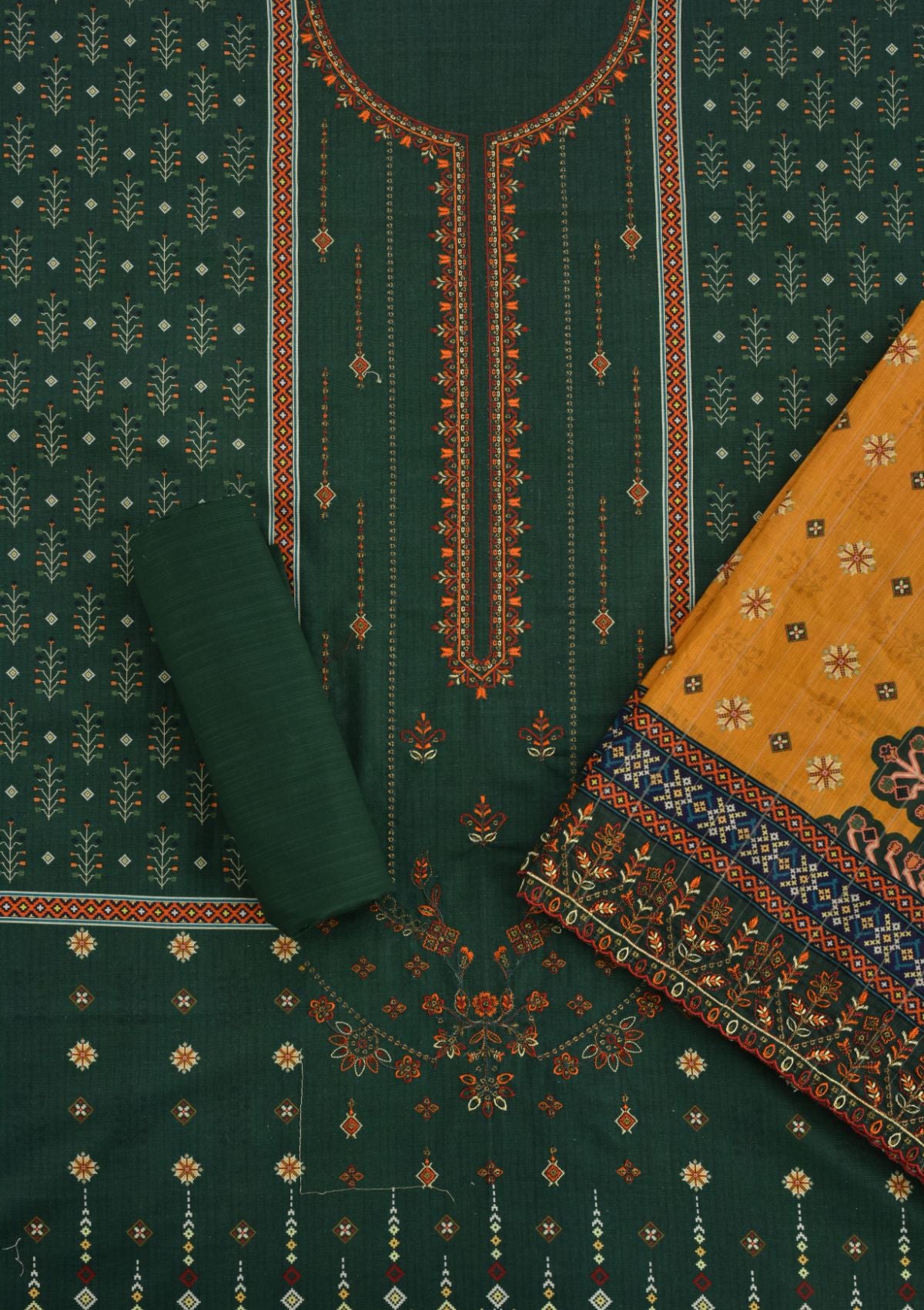 Bin Saeed Emb Khaddar'23 D-04 (Dark Green) - Mohsin Saeed Fabrics