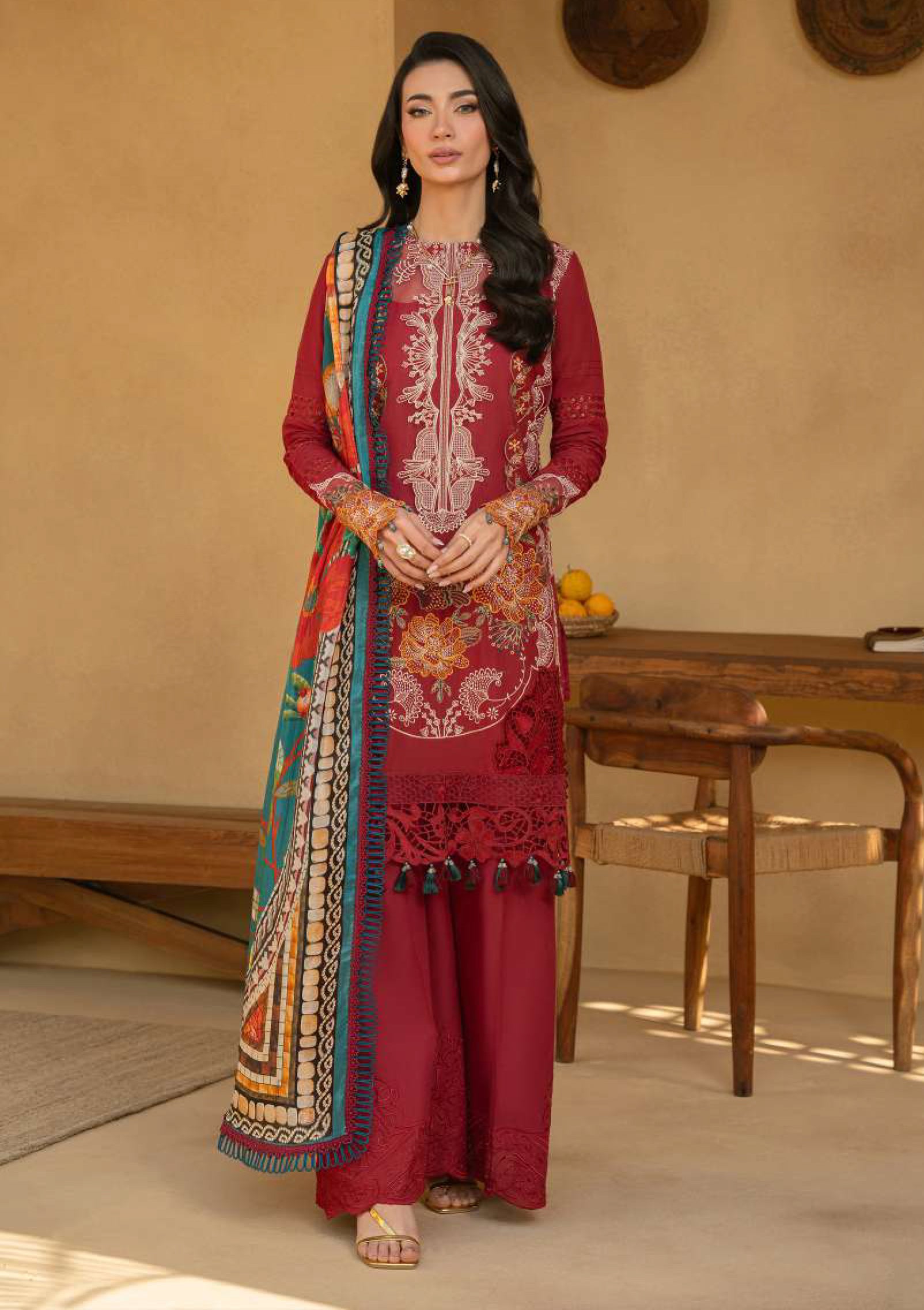 mohsin-saeed-fabrics-affordable-luxury-outfits-for-daily-formal-and-wedding-wear-This-product-is-from-sira-rizwan-luxury-lawn25-srl25-02-manon-is-available-on-Mohsin-saeed-fabrics-website.