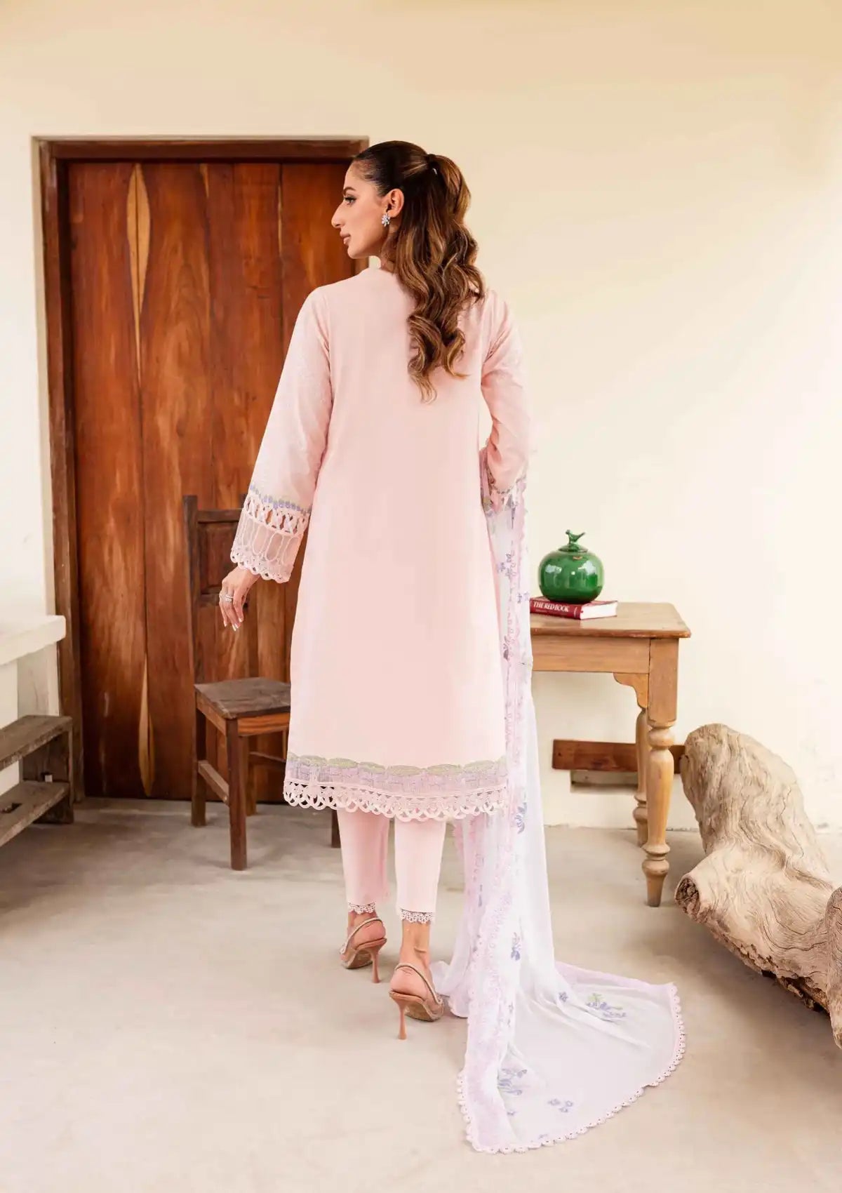 Sable Vogue Shiree Lawn'24 SSC-02 Rose Garden - Mohsin Saeed Fabrics