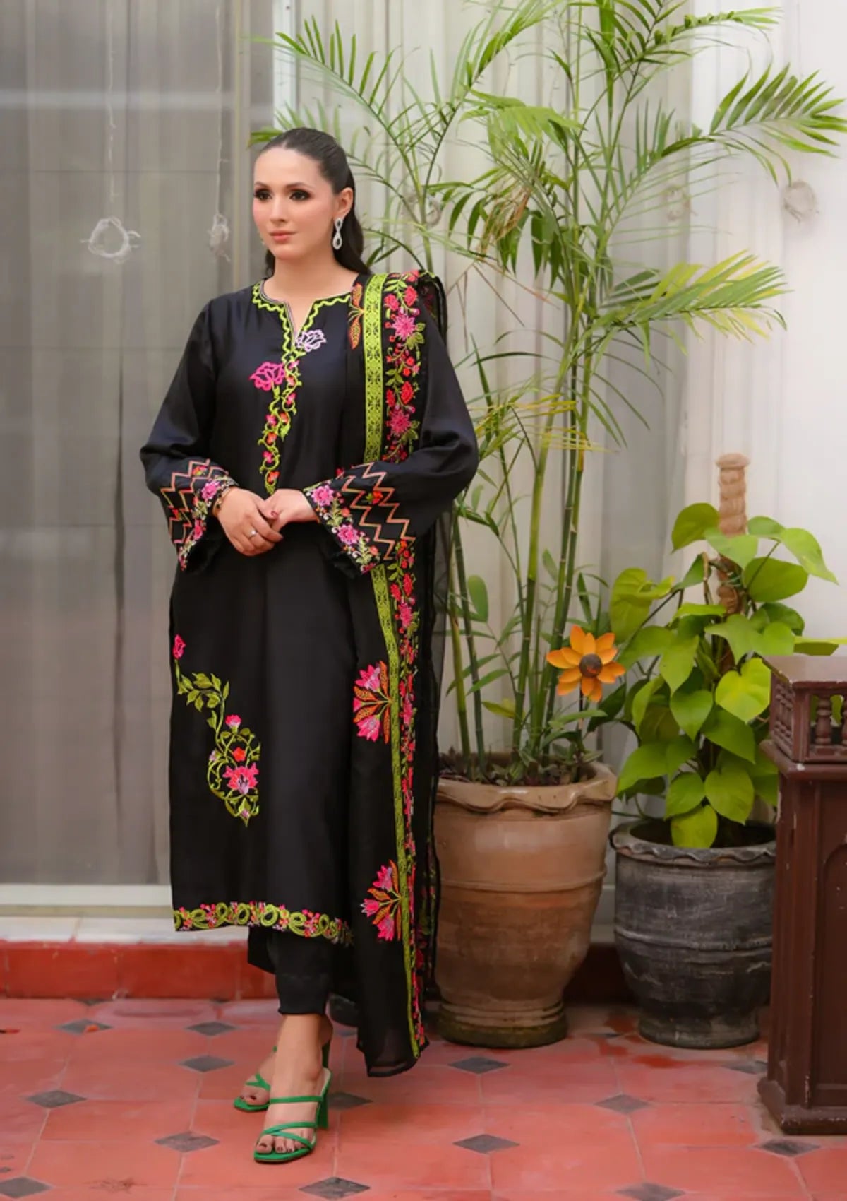 mohsin-saeed-fabrics-luxury-fashion-collection-daily-wear-wedding-and-formal-in-budget-This-product-is-from-sidra-fahad-eid-pret-silk25-sf-232-is-available-on-Mohsin-saeed-fabrics-website.